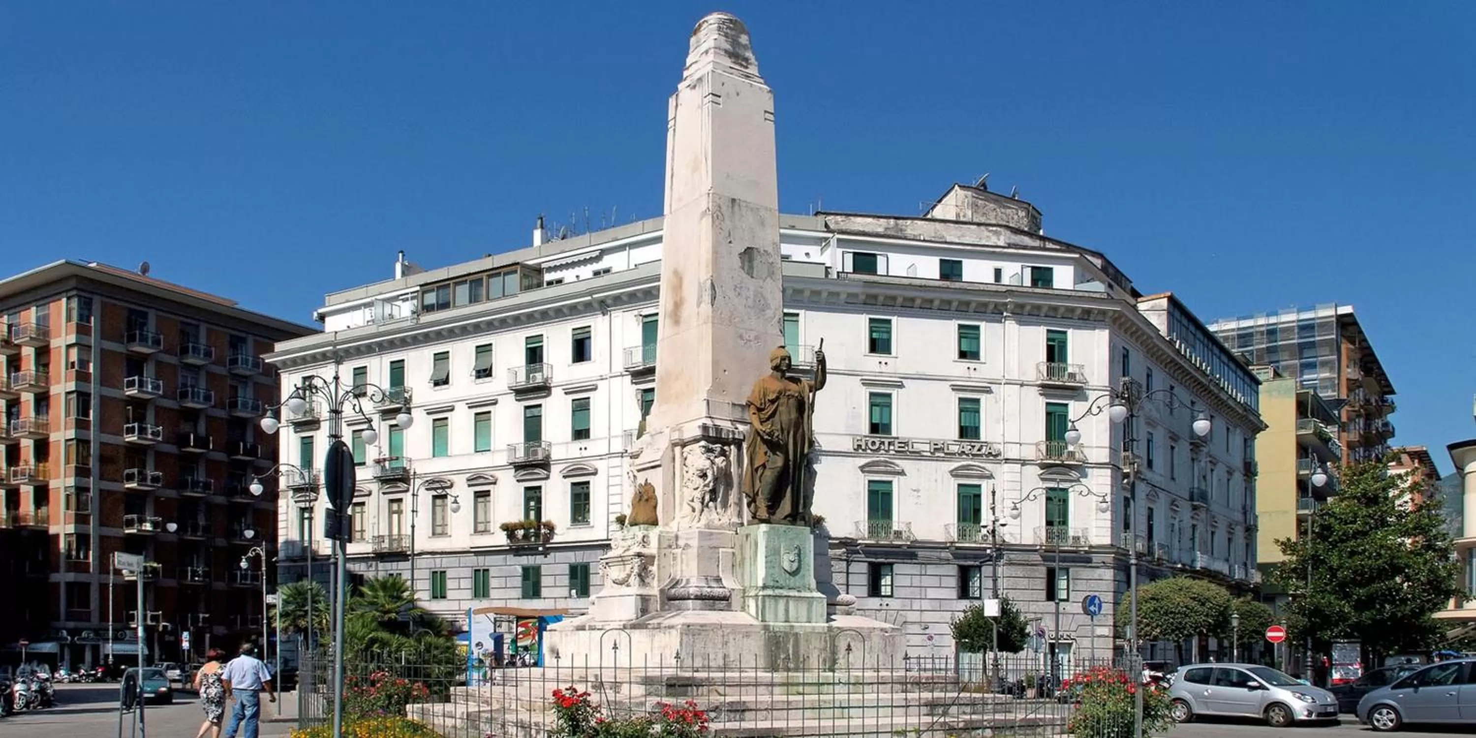Facade/entrance in Hotel Plaza