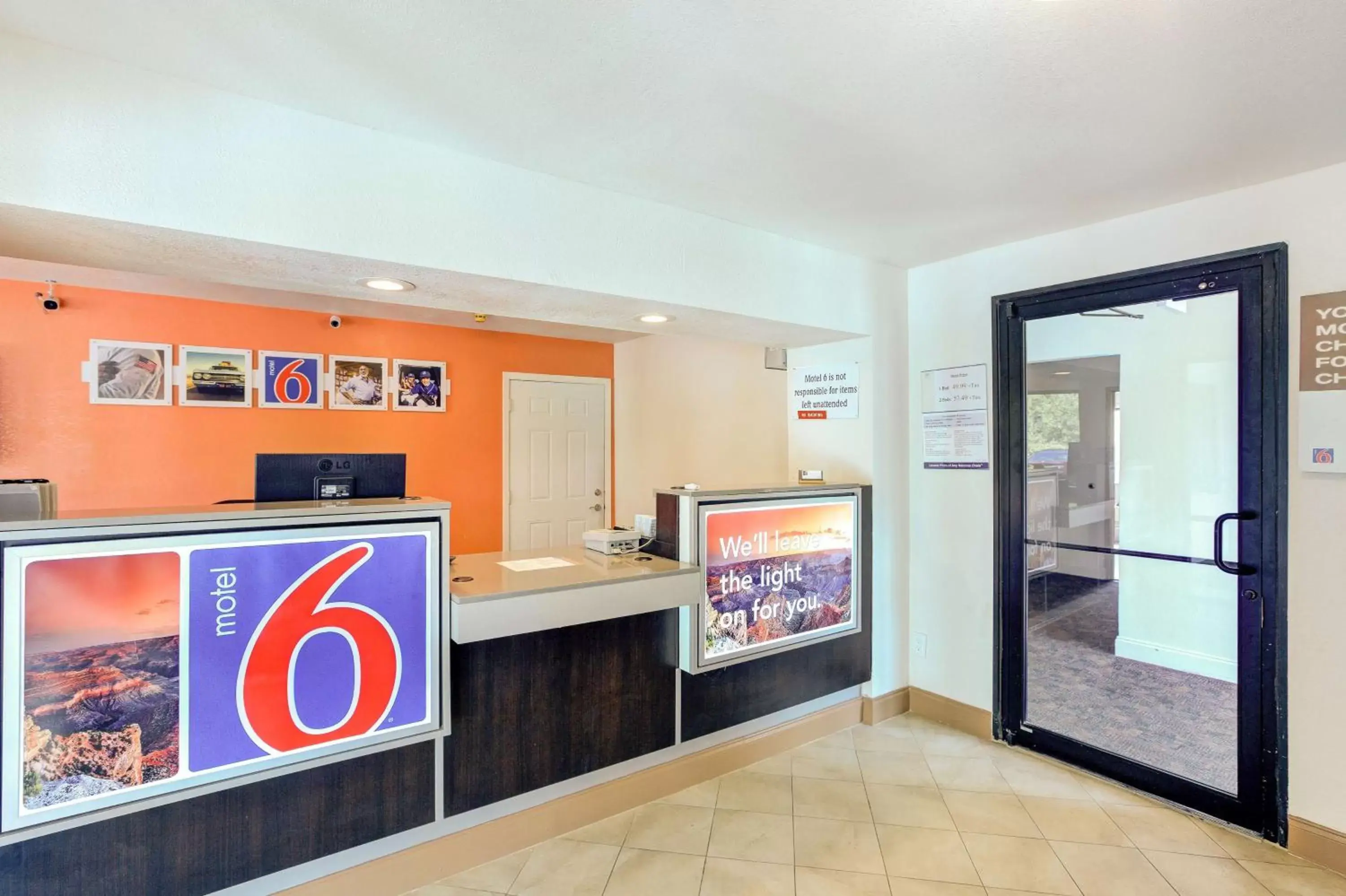 Property logo or sign in Motel 6-Dallas, TX - South