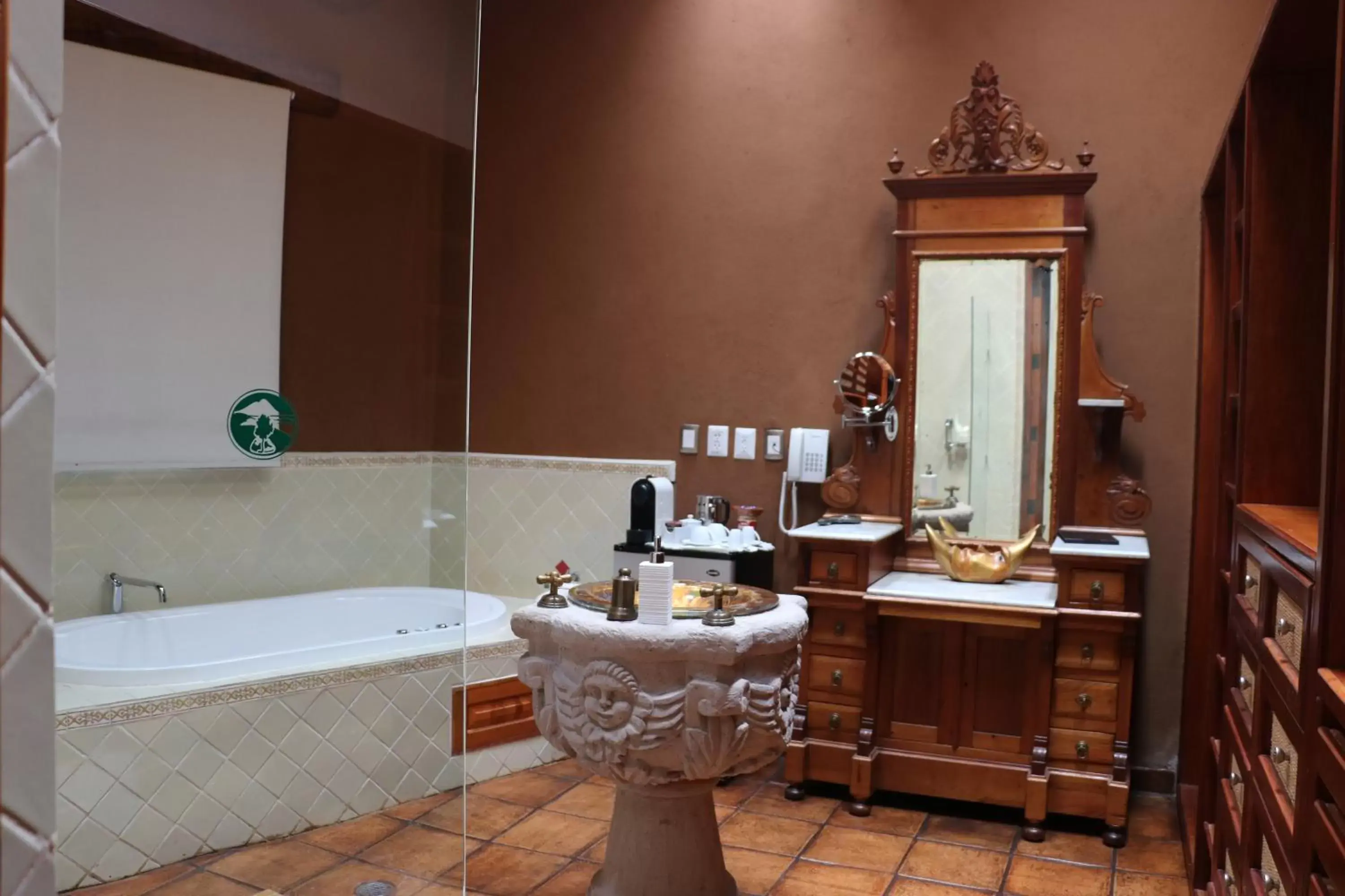 Bathroom in Hacienda Ucazanaztacua