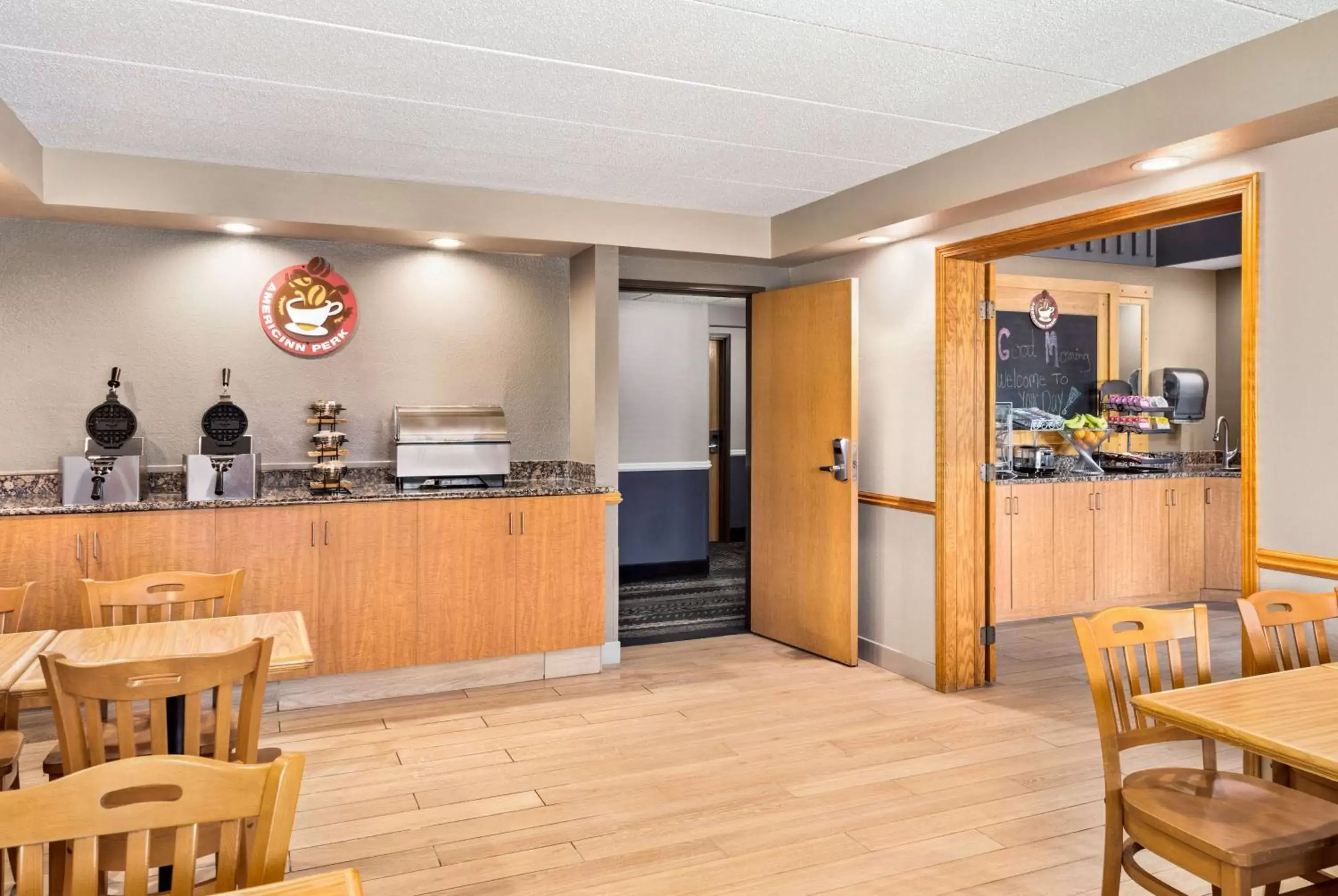 Breakfast, Restaurant/Places to Eat in AmericInn by Wyndham Bemidji