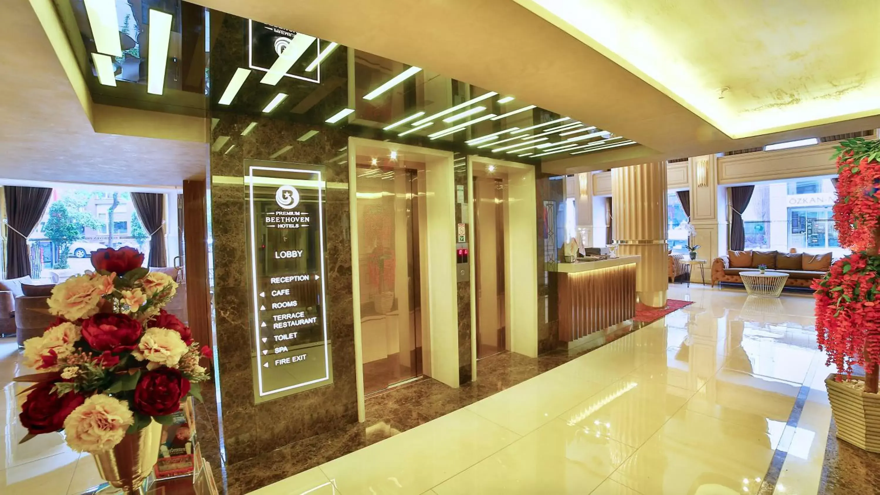Lobby or reception in Beethoven Premium Hotel