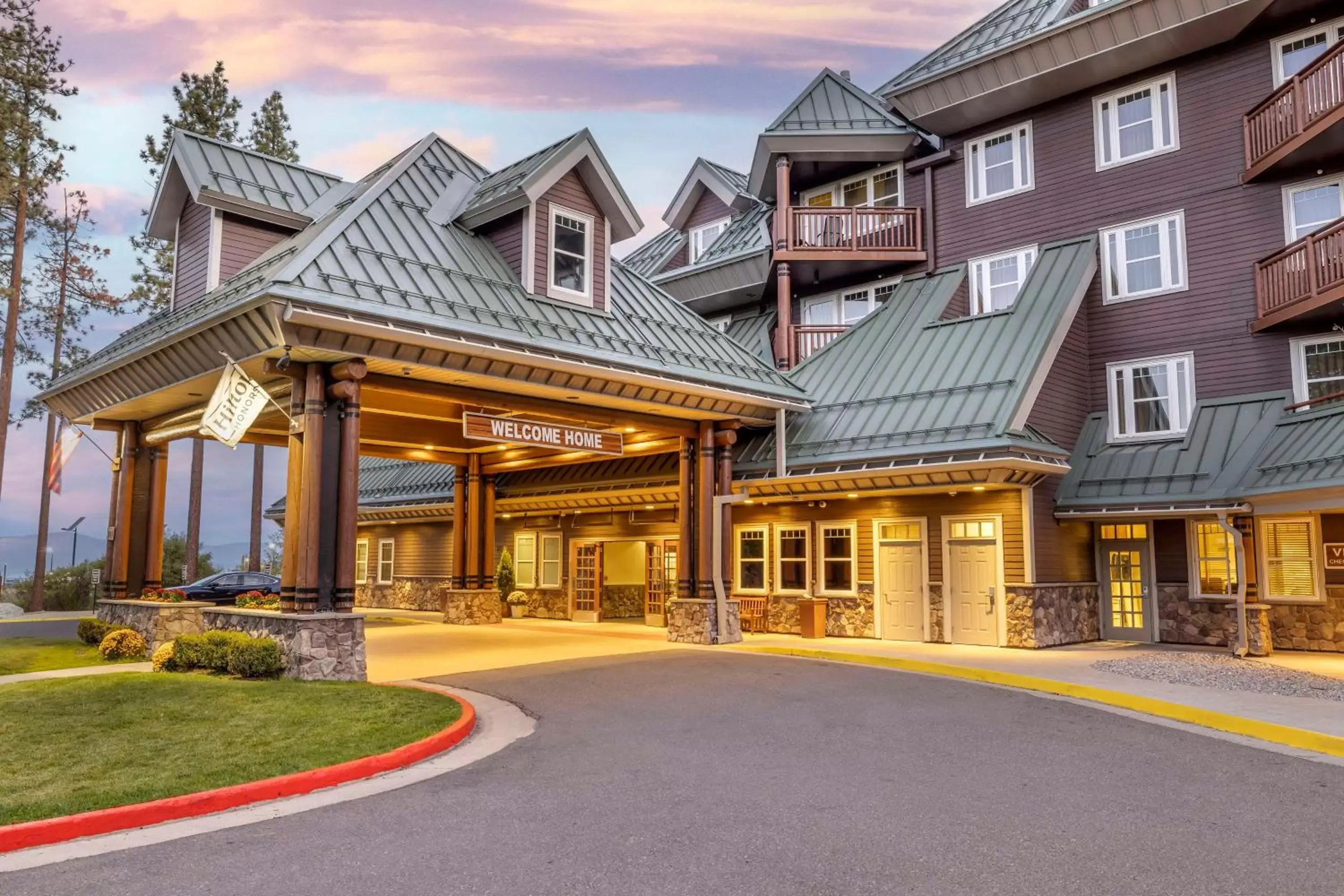 Property Building in Hilton Vacation Club Lake Tahoe Resort