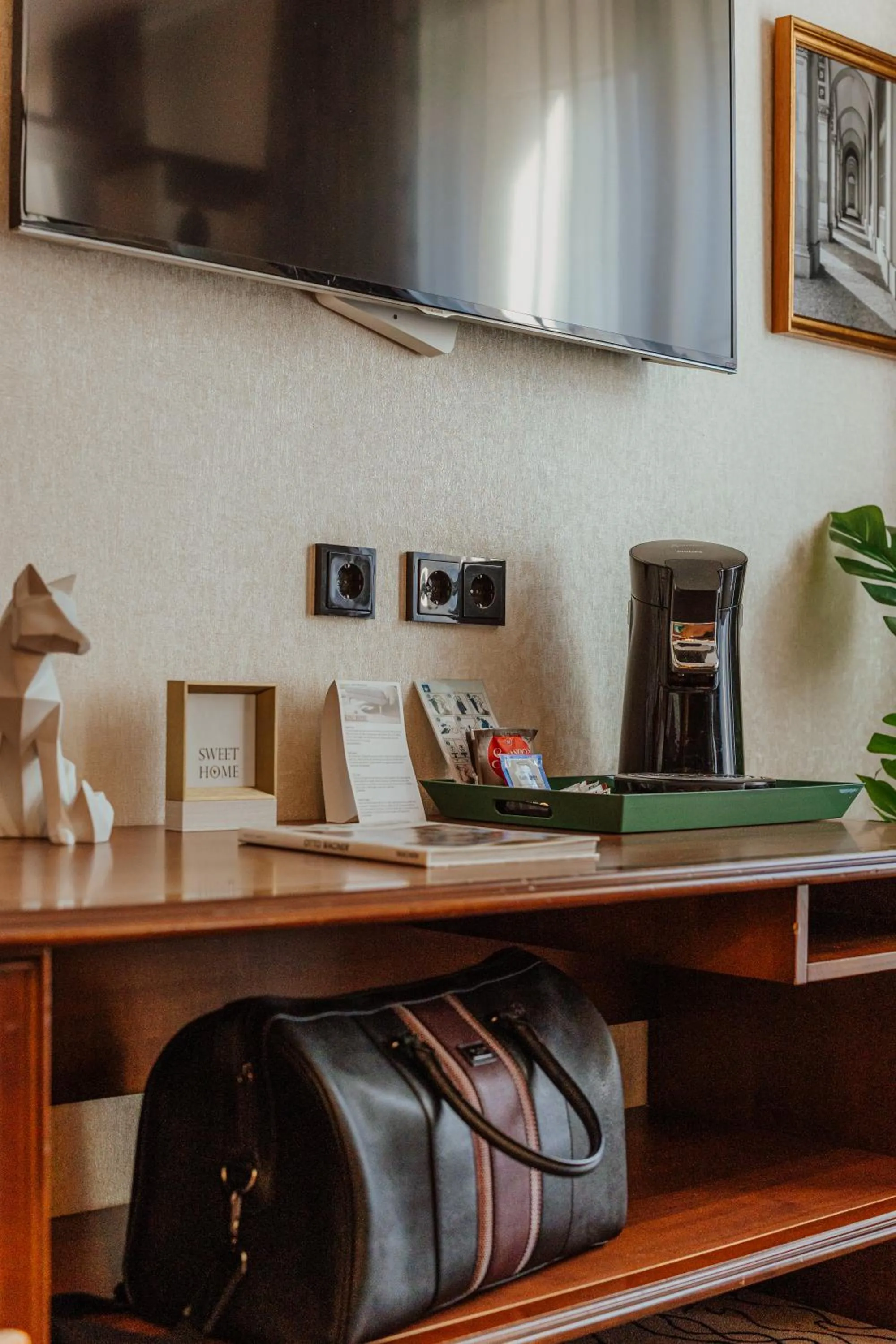 TV and multimedia in AdvaStay by KING's