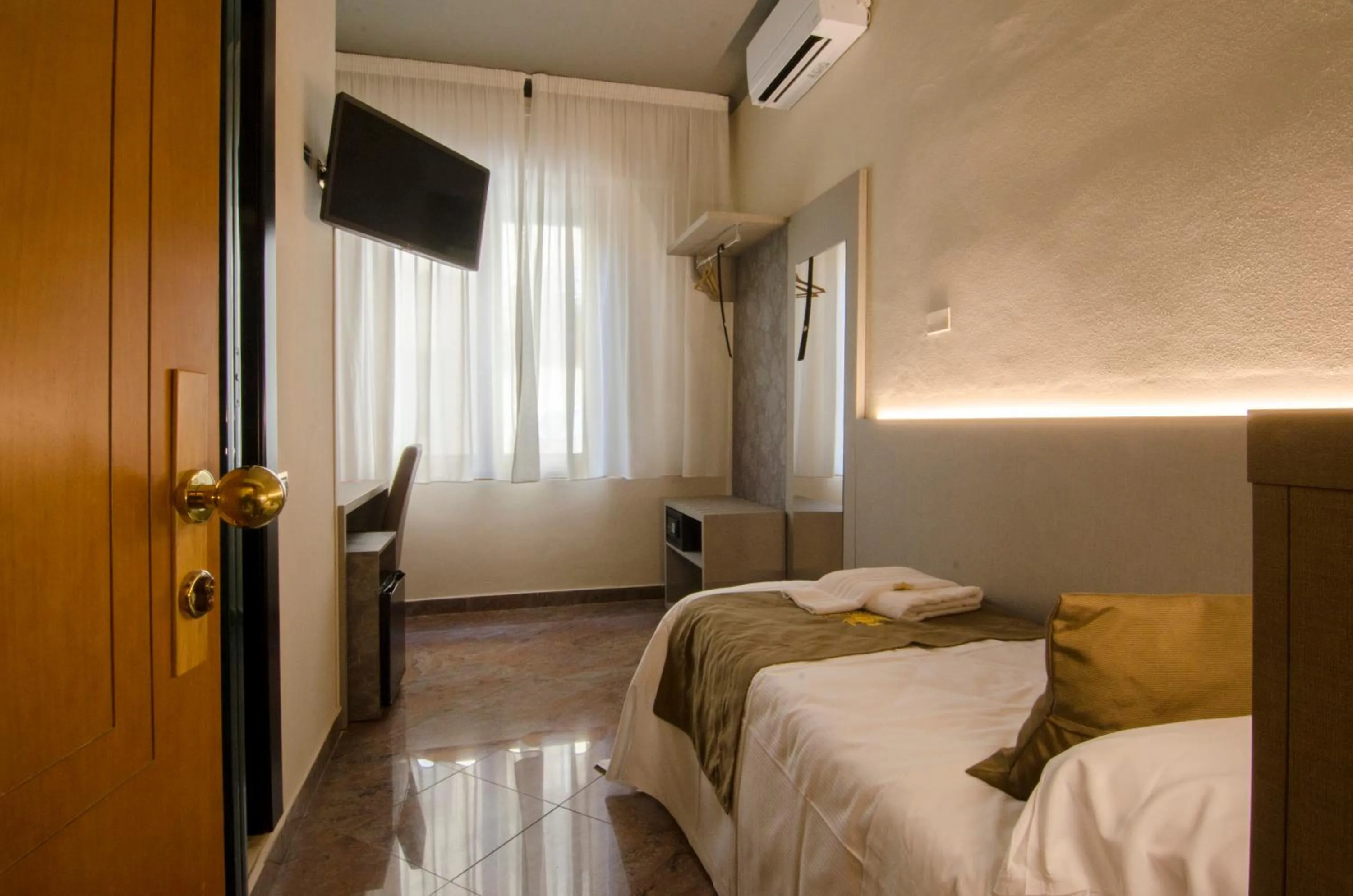 Photo of the whole room, Bed in Hotel Maria