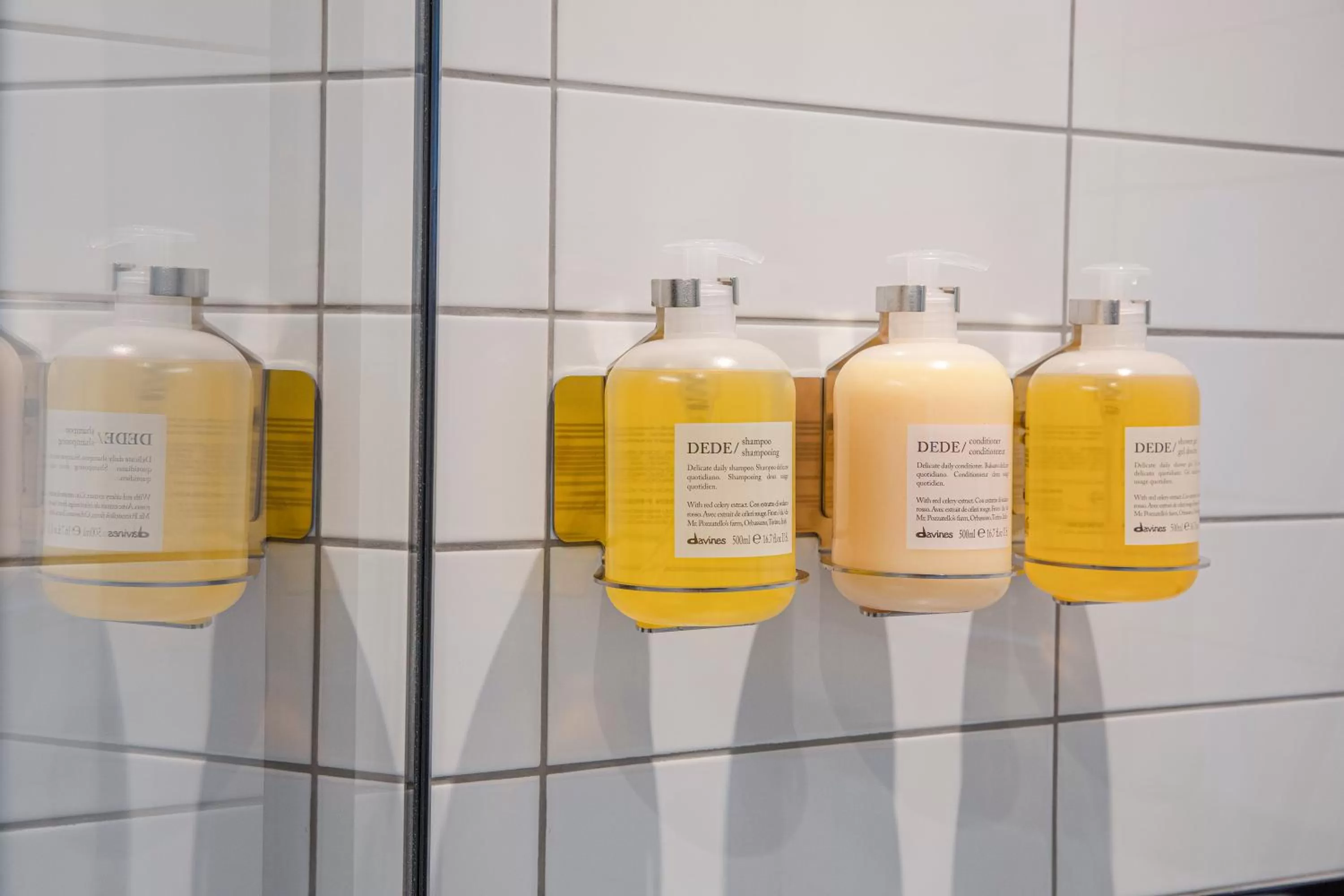 Bathroom in Bedford Corner Hotel