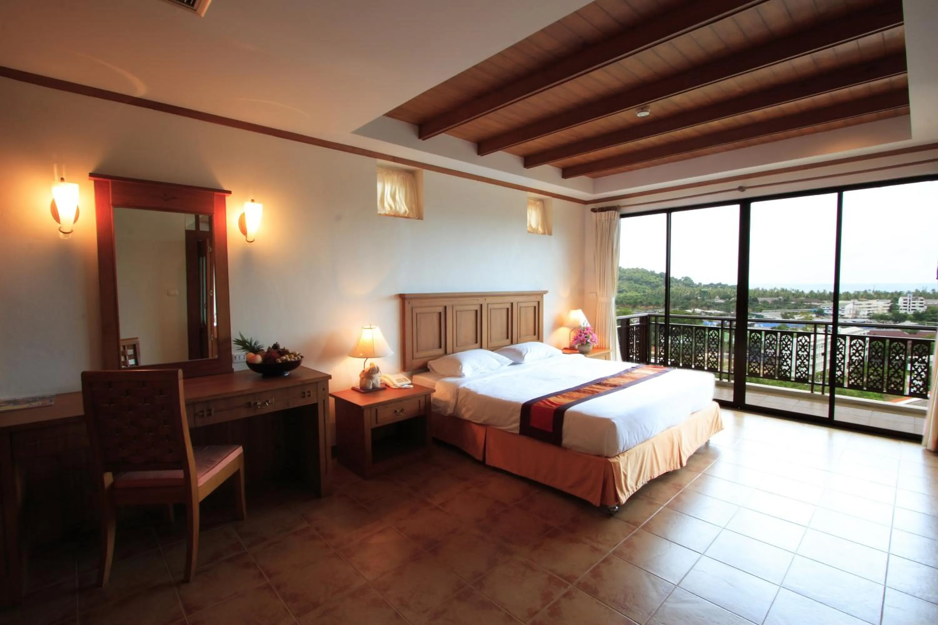 Bedroom, Bed in Sun Hill Hotel Patong