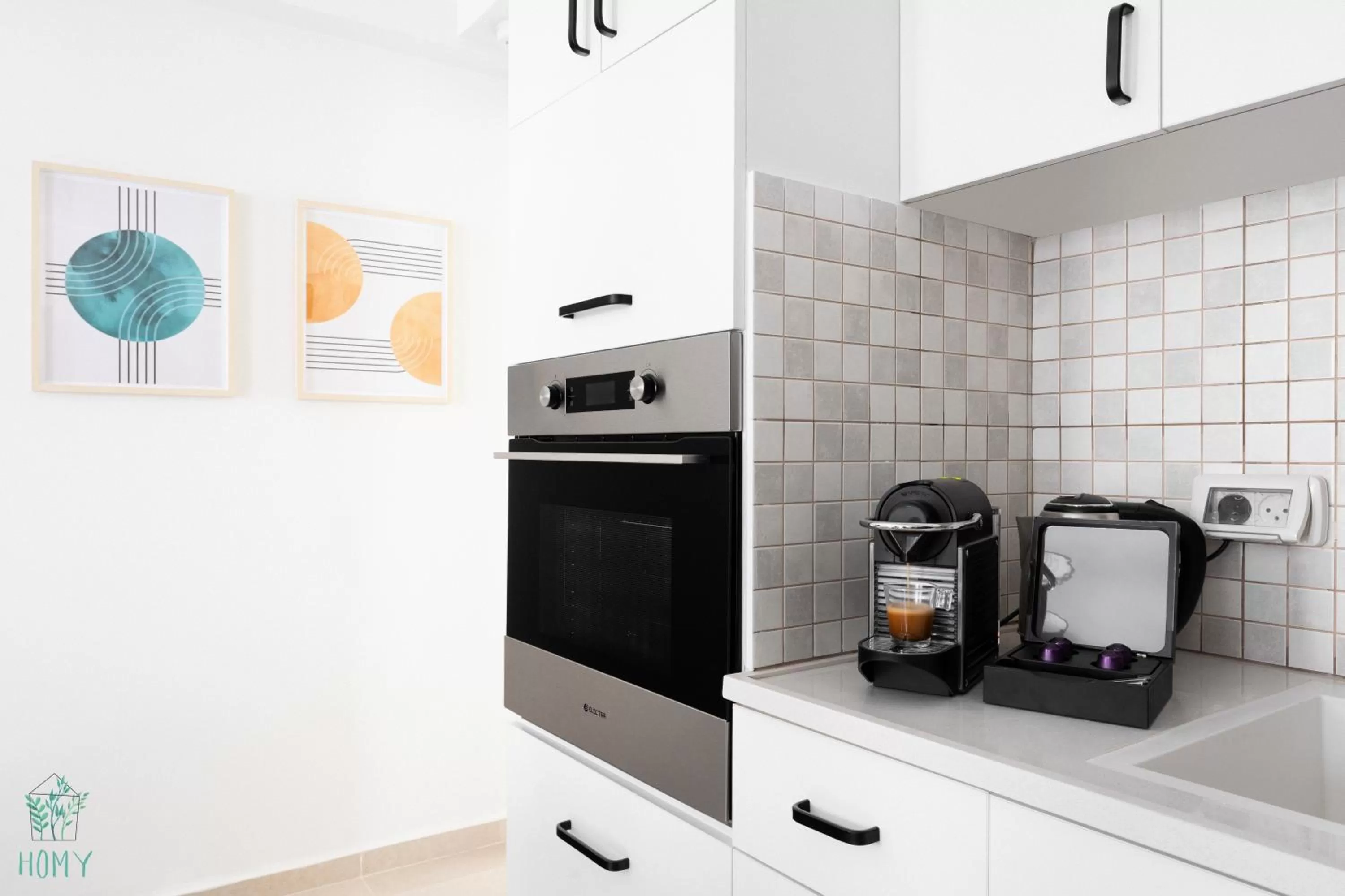 Coffee/tea facilities in Mate ALMA - By HOMY