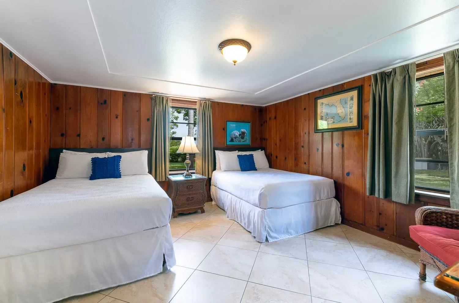 Bedroom, Bed in Rock Reef Resort