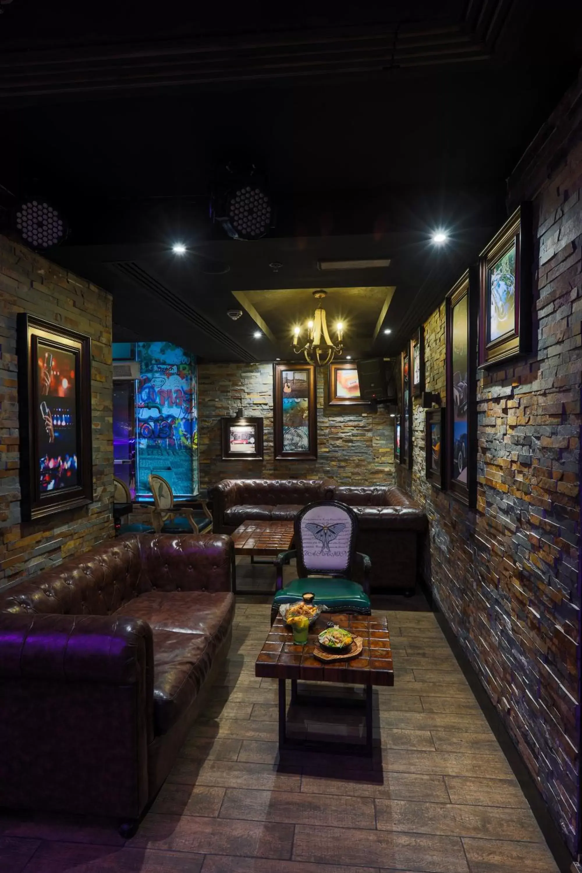 Lounge or bar in Holiday Inn Dubai Al Barsha, an IHG Hotel