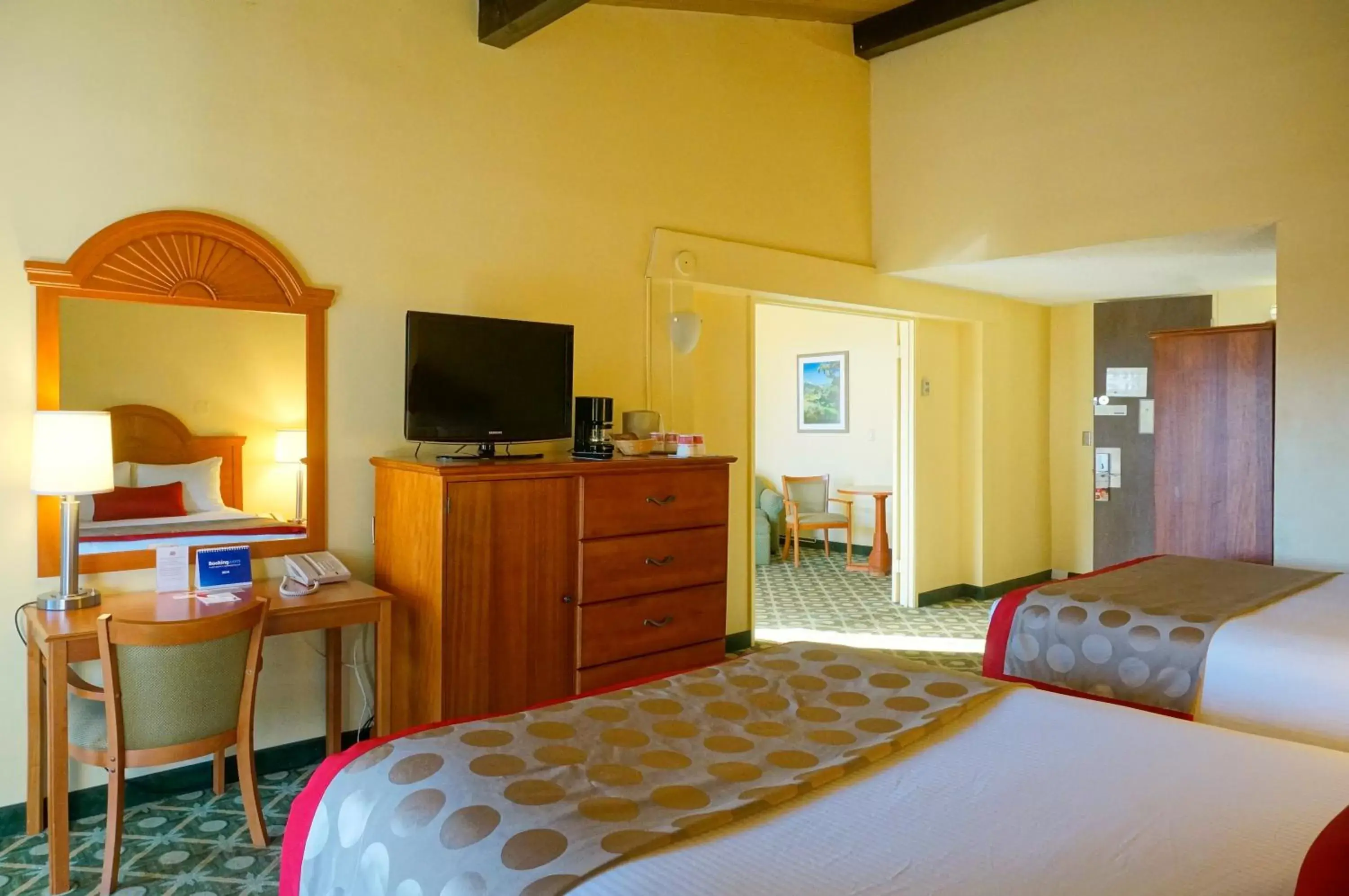 One-Bedroom Suite with 2 Queen Beds, Non-Smoking in Ramada by Wyndham Santa Barbara