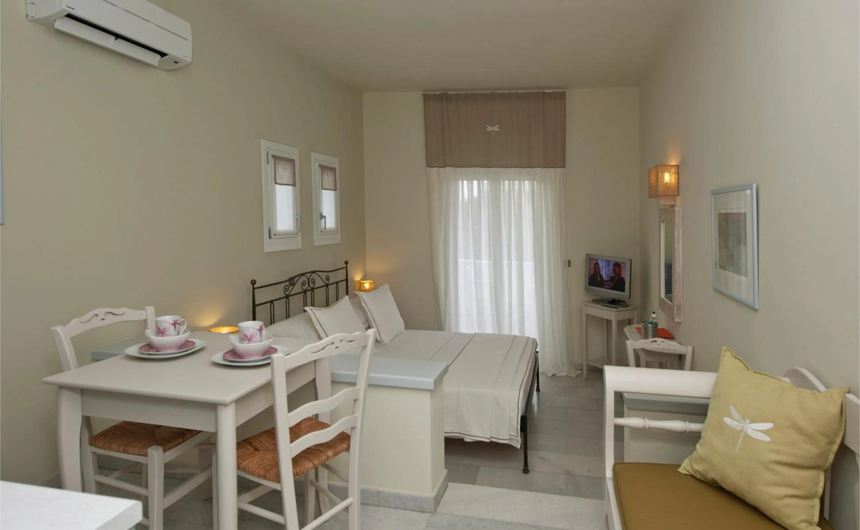 Photo of the whole room, Bed in Ammos Naxos Exclusive Apartments & Studios