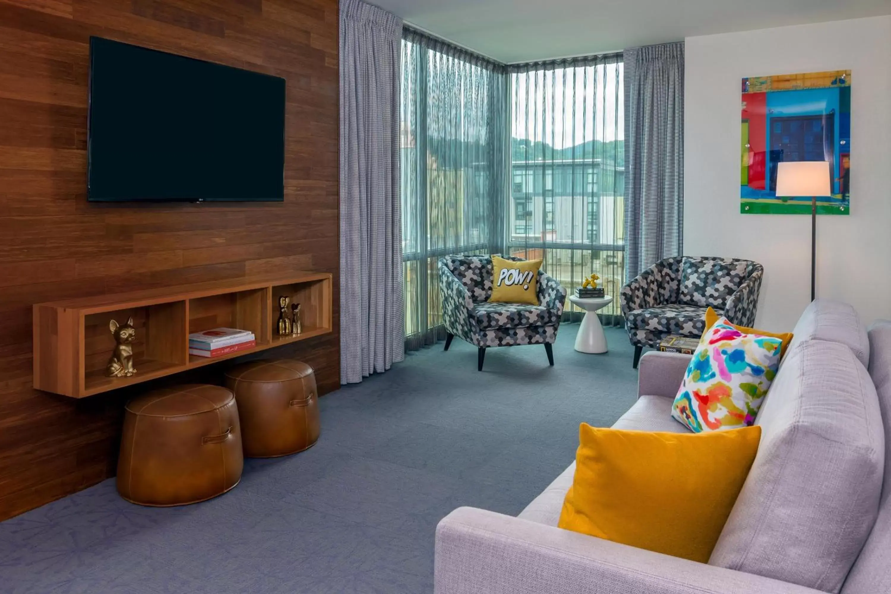 Living room, Seating Area in Aloft Asheville Downtown