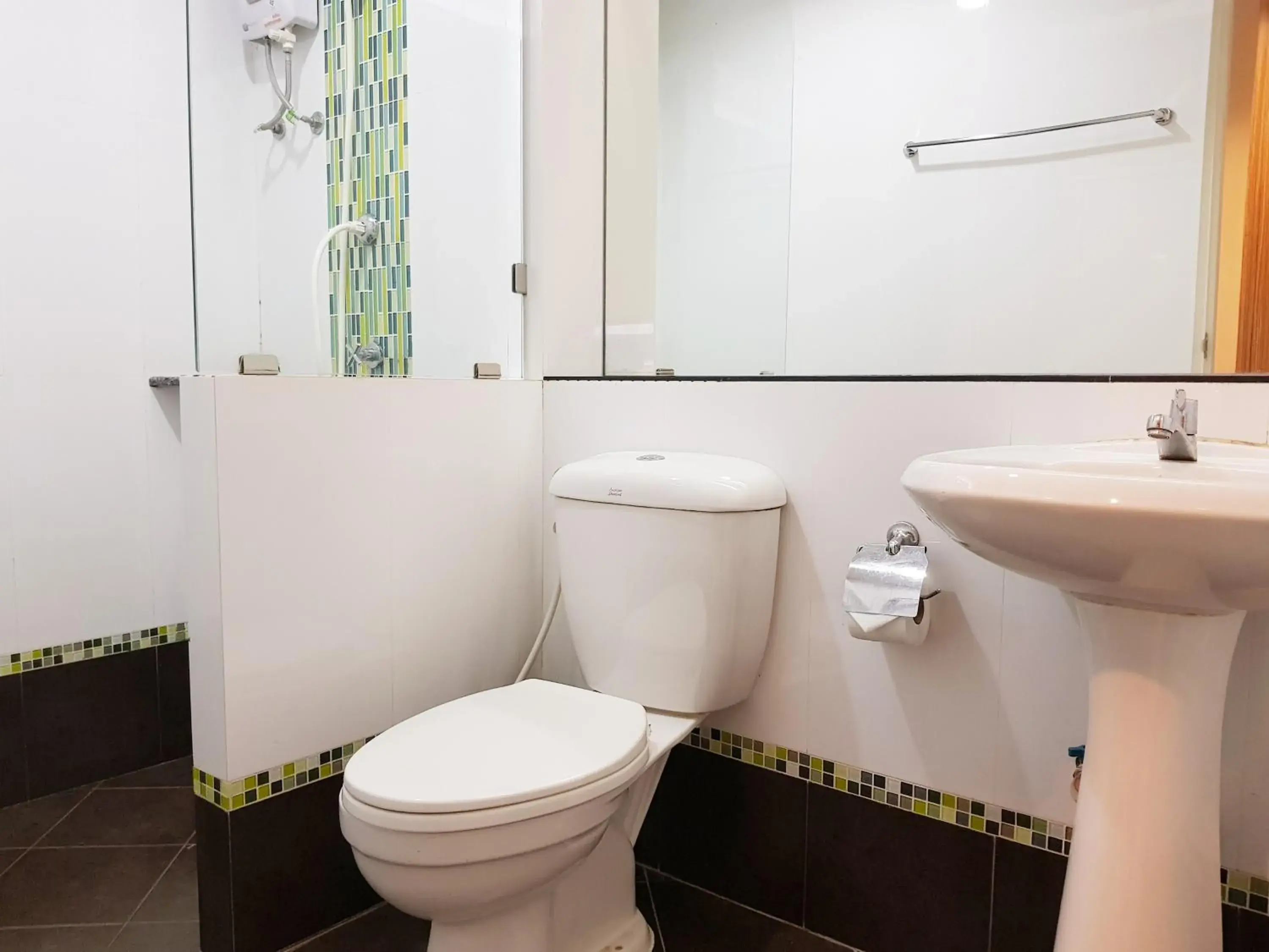 Bathroom in Le' Luxe Residence