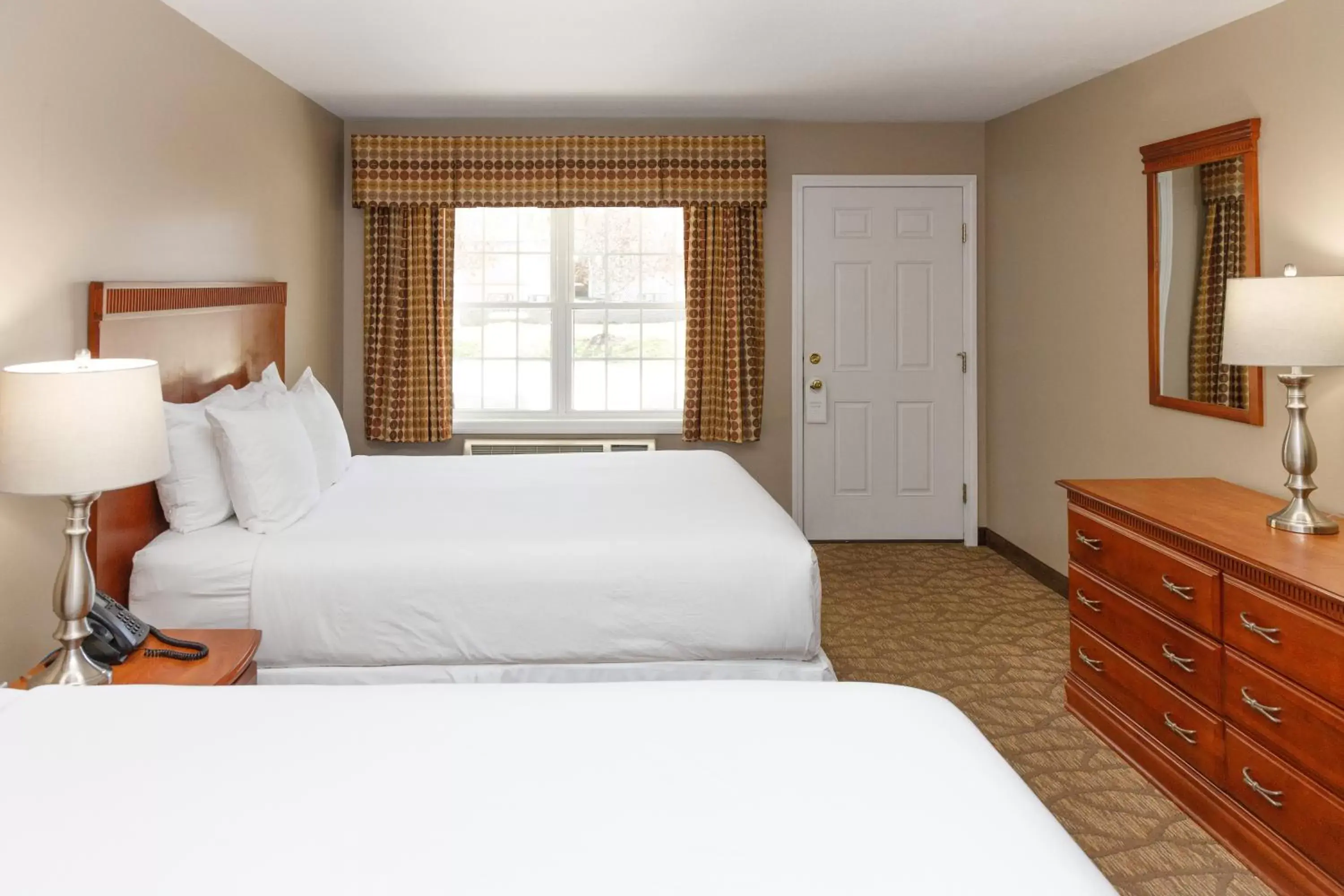 Bedroom, Bed in Admiral's Inn Resort