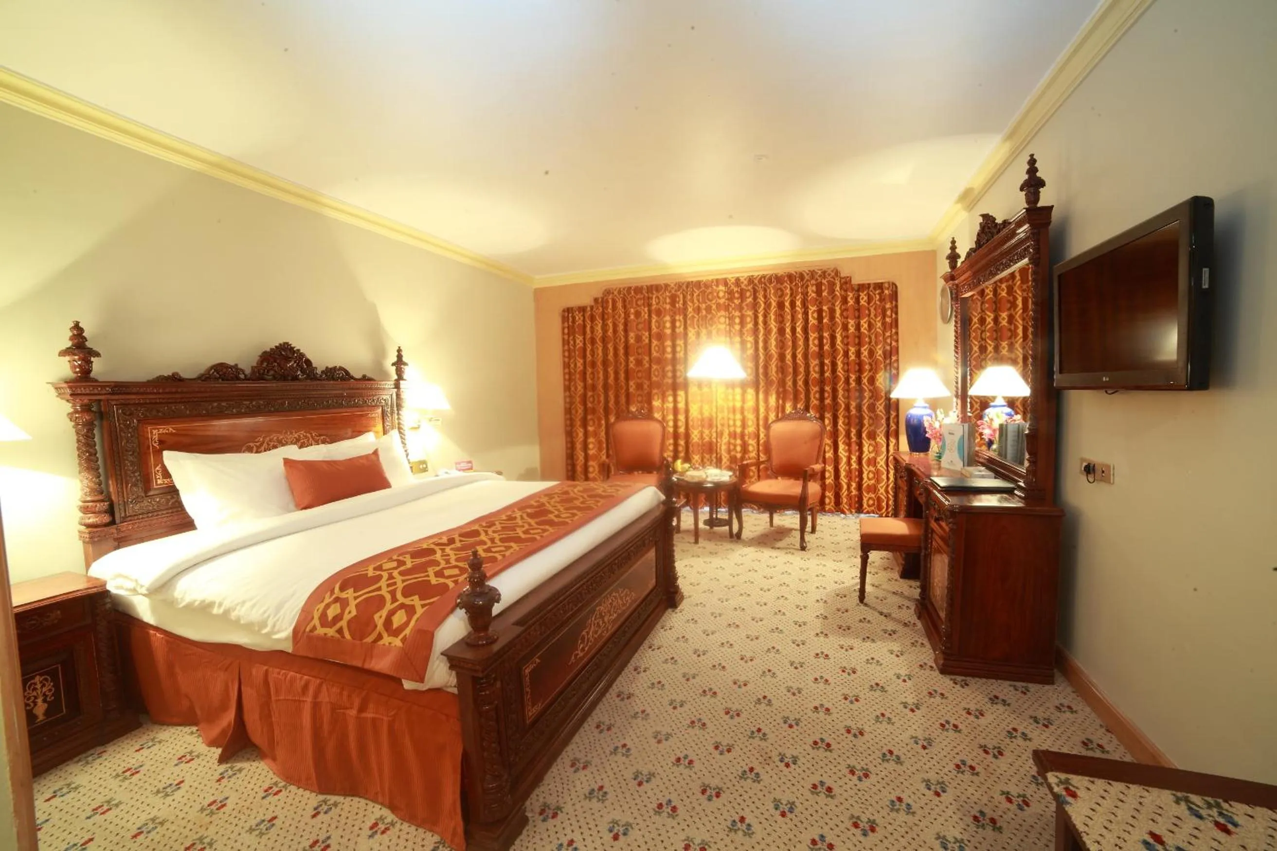 Photo of the whole room in Regent Plaza Hotel & Convention Center