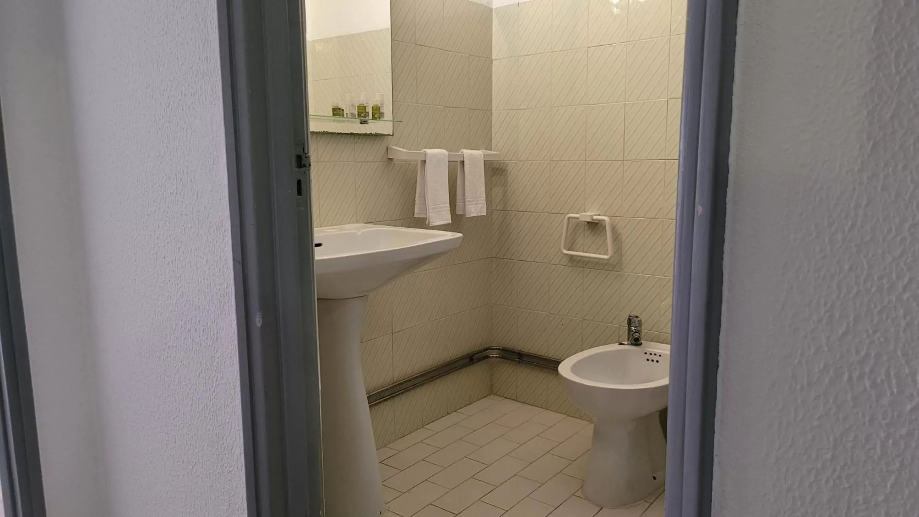 Bathroom in Residencia Paris