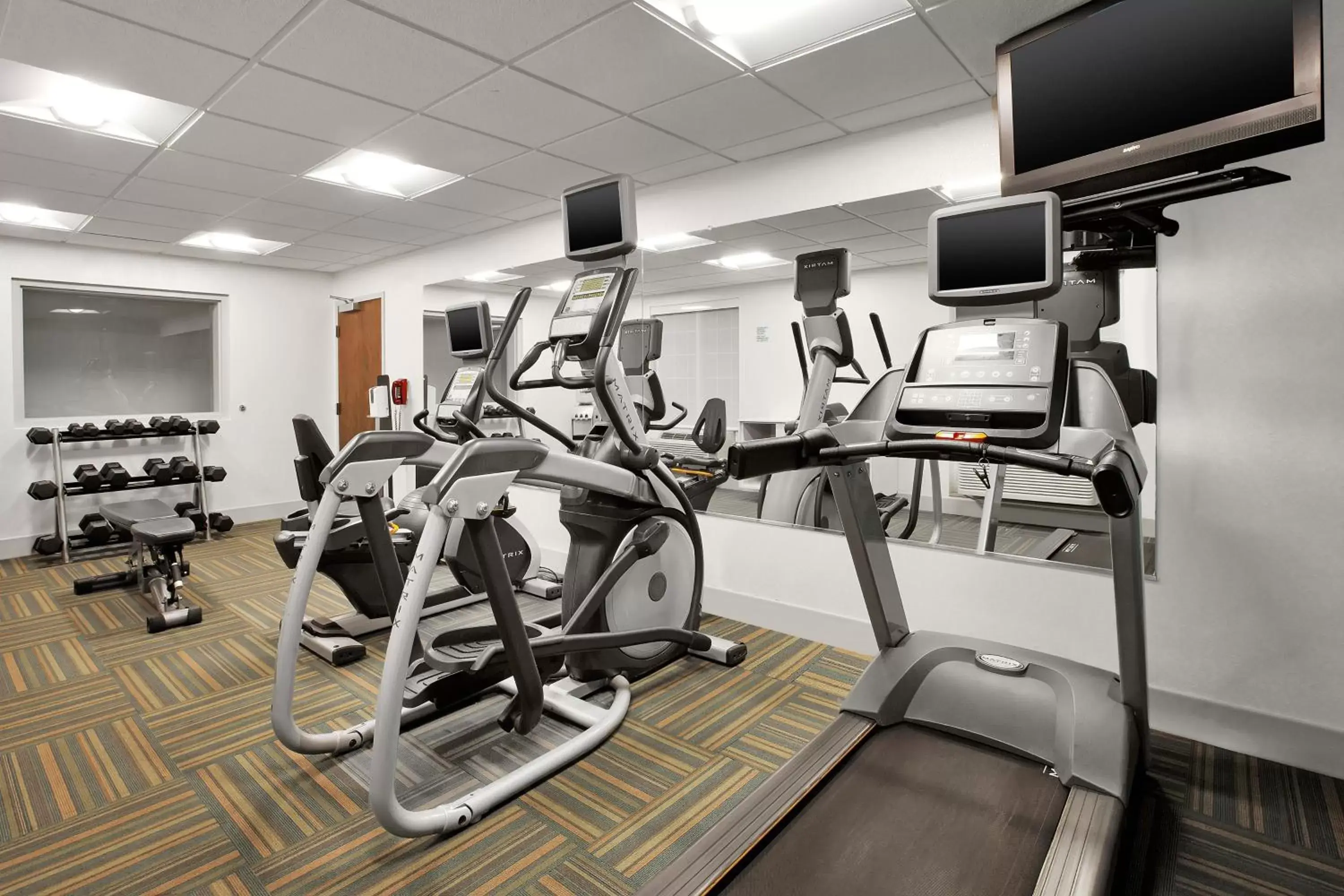 Fitness centre/facilities, Fitness Center/Facilities in Holiday Inn Express Hotel & Suites Warrenton, an IHG Hotel