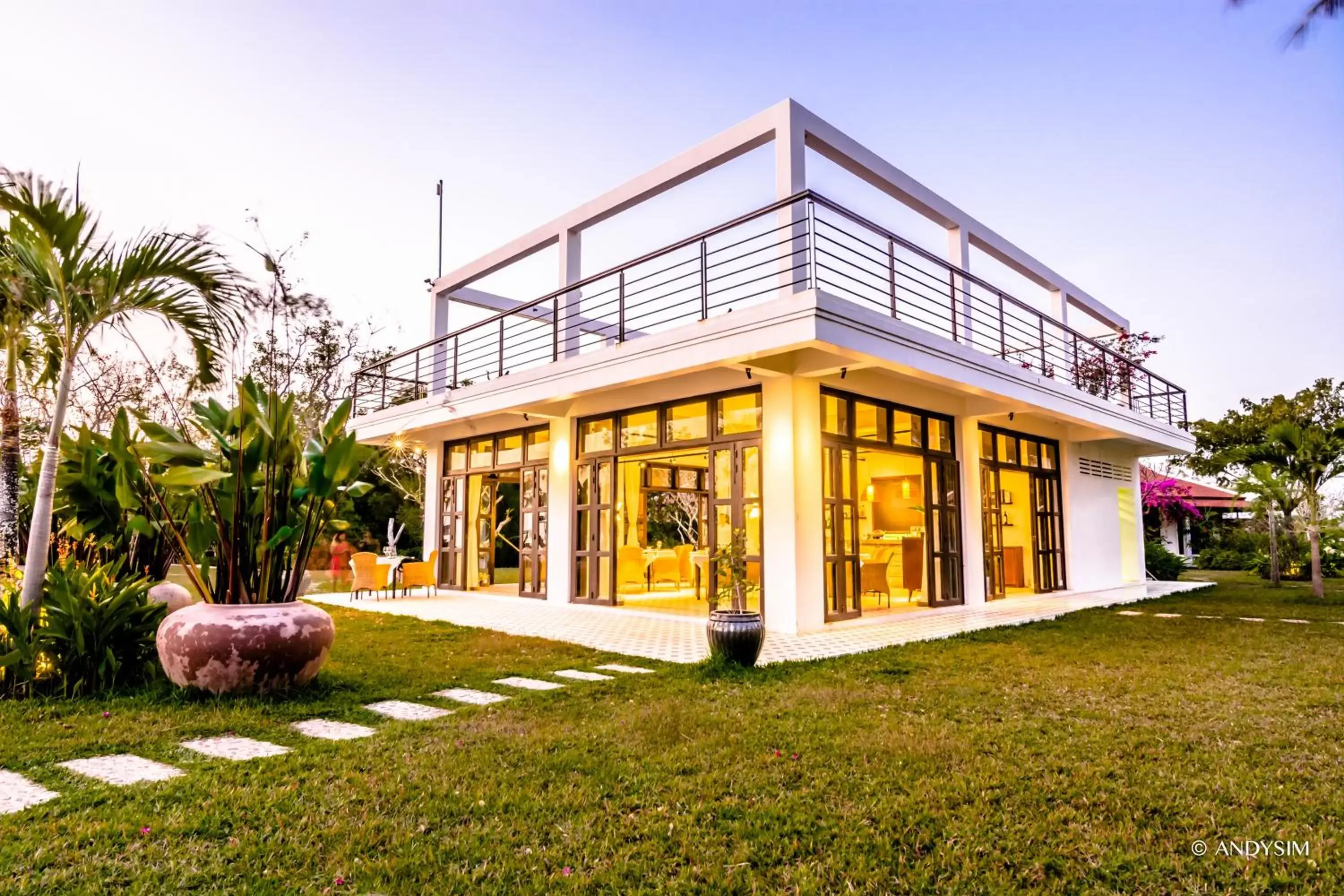 Restaurant/places to eat in Samanea Beach Resort & Spa Restaurant/places to eat in Samanea Beach Resort & Spa