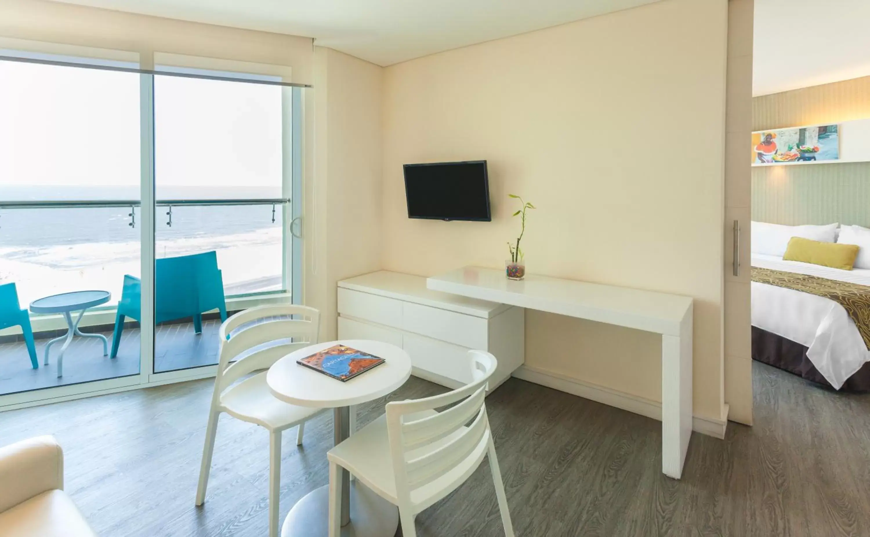 Bedroom, TV/Entertainment Center in GHL Corales de Indias