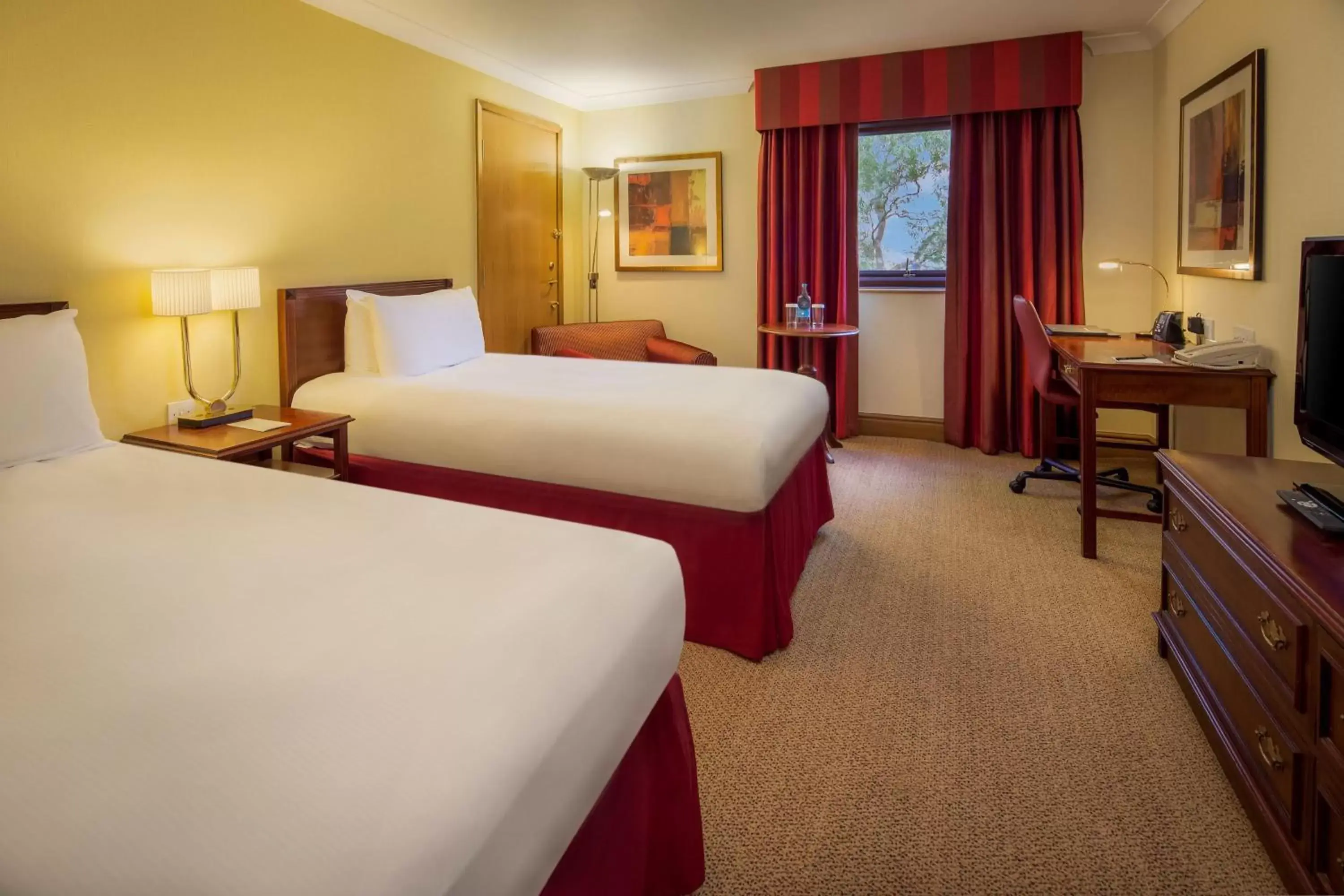 Bedroom, Bed in Delta Hotels by Marriott Warwick