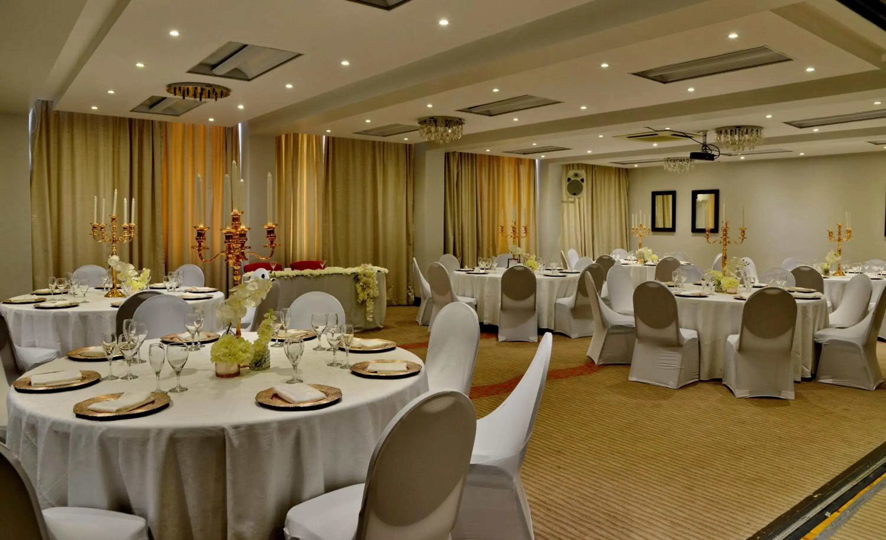 Restaurant/places to eat, Banquet Facilities in Fountains Hotel Cape Town