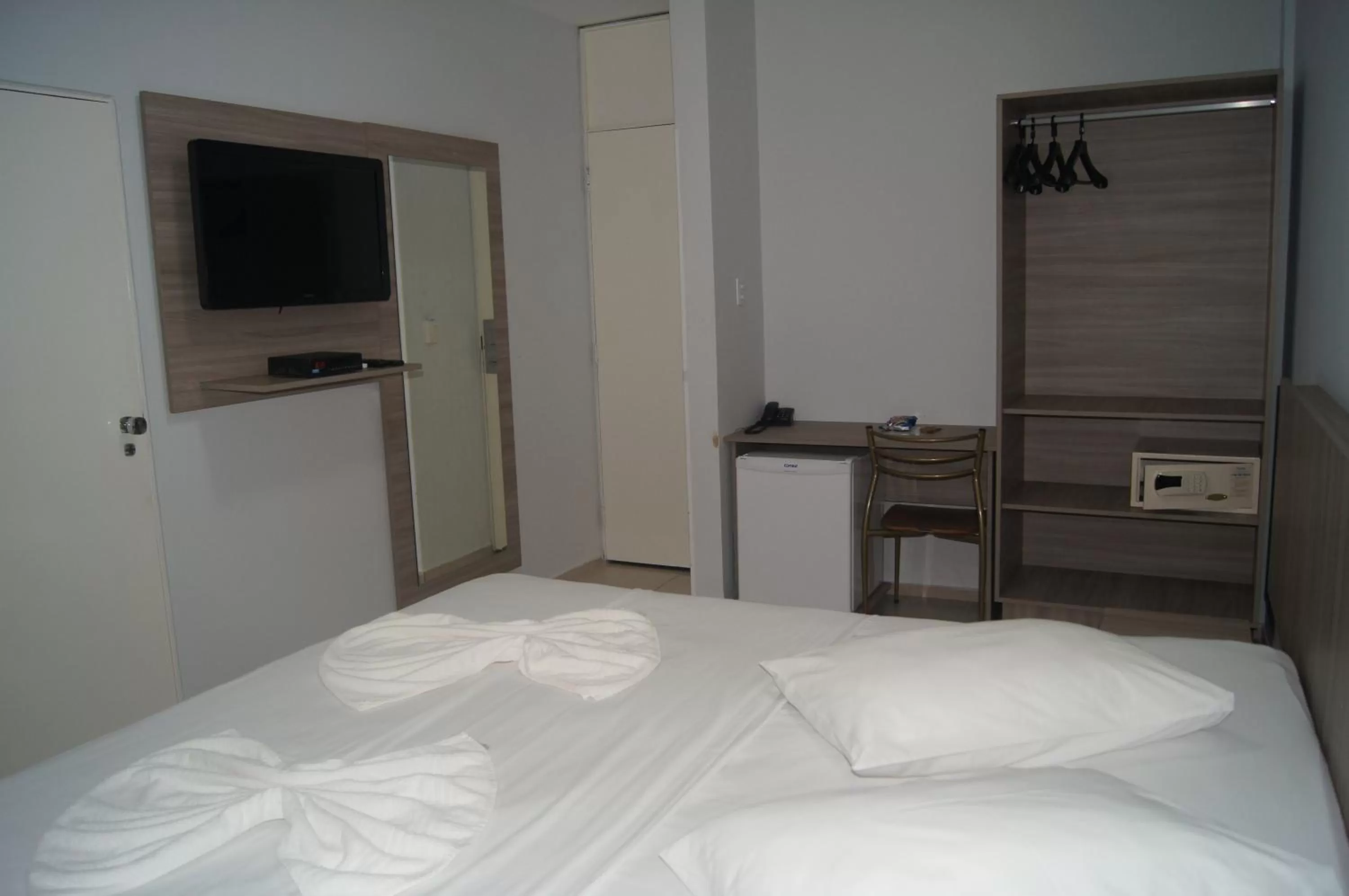 Bed in Hotel Fortaleza Inn