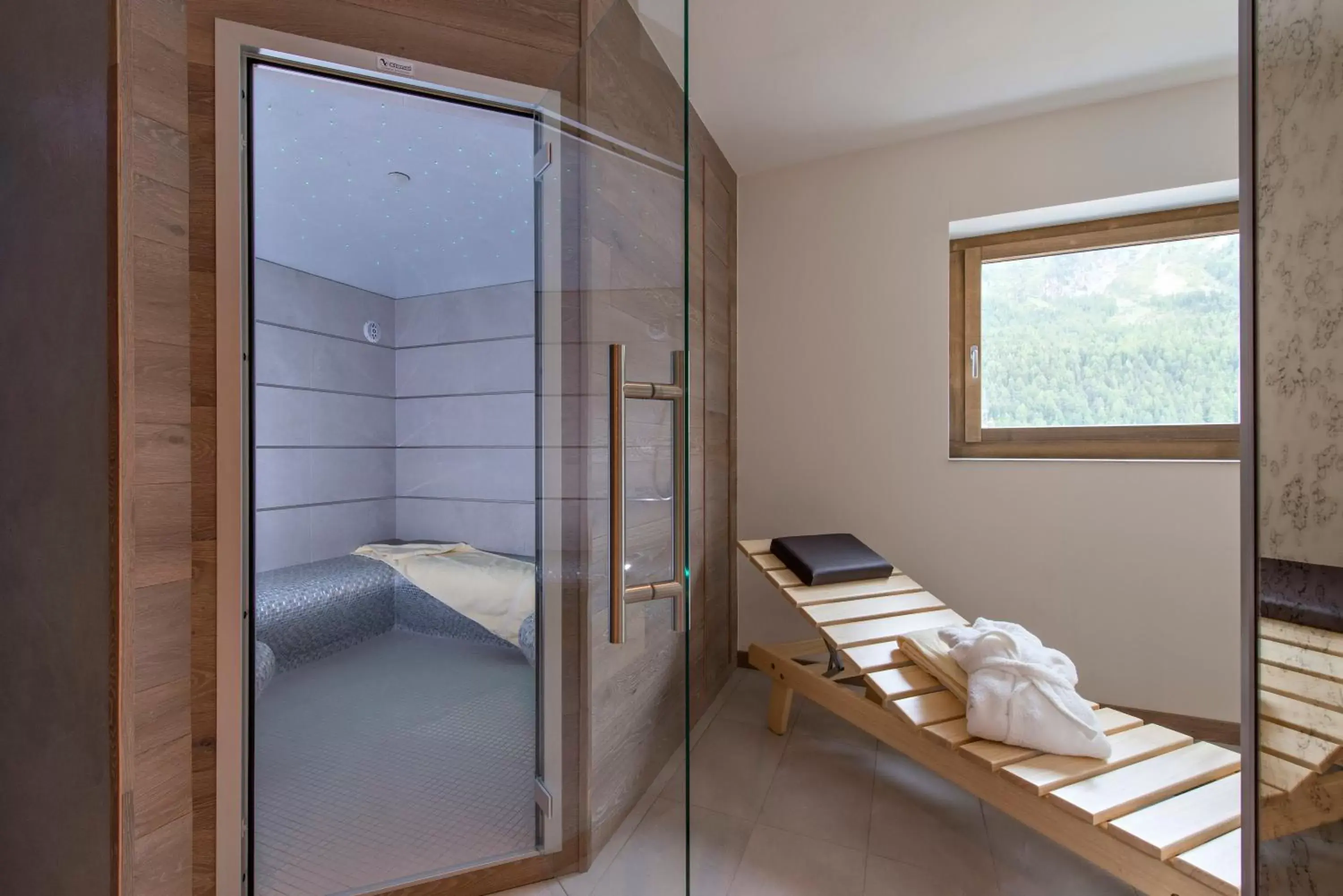 Spa and wellness centre/facilities, Bed in Hotel Piz St. Moritz