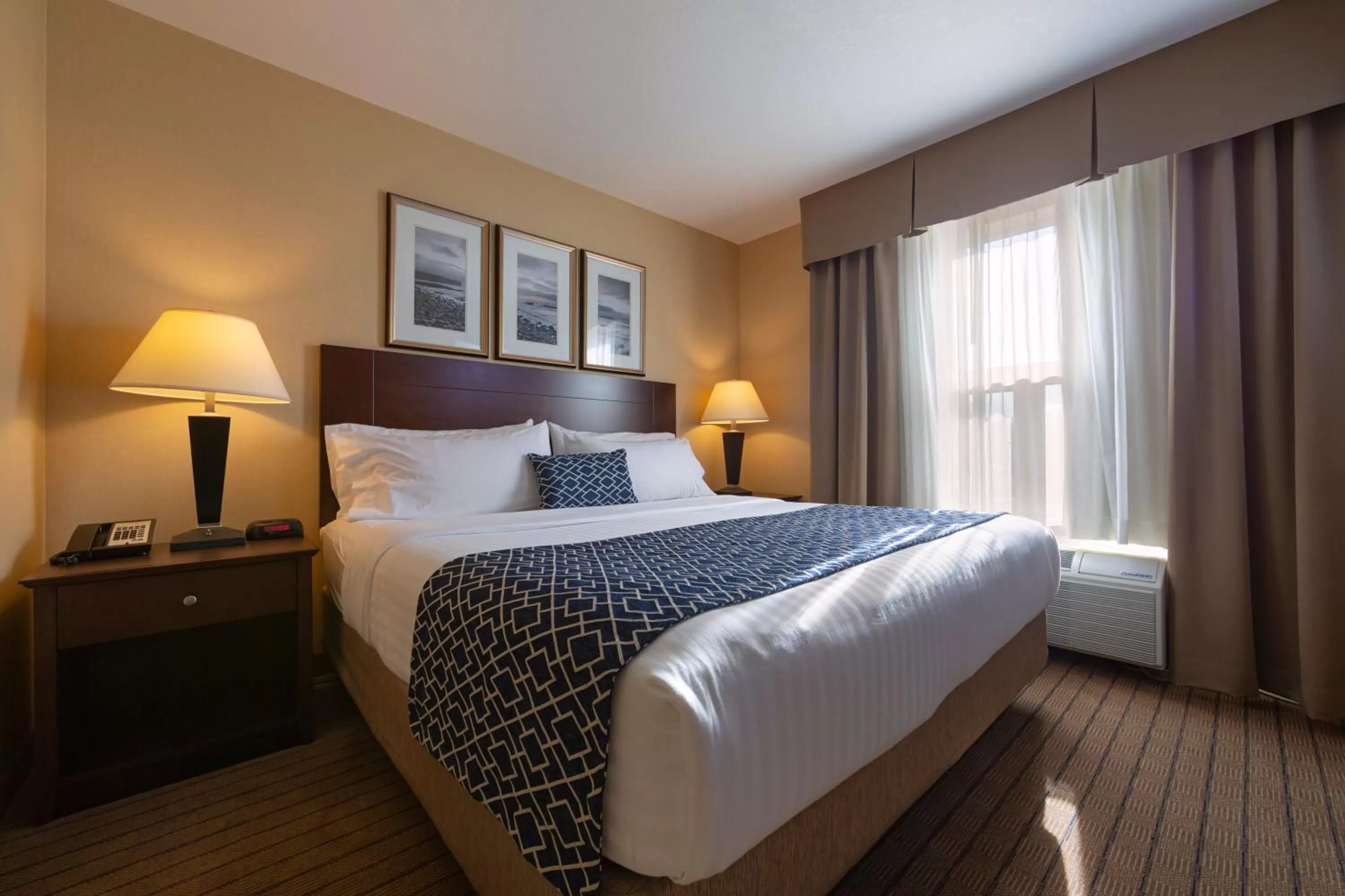 Bed in Bayview Hotel