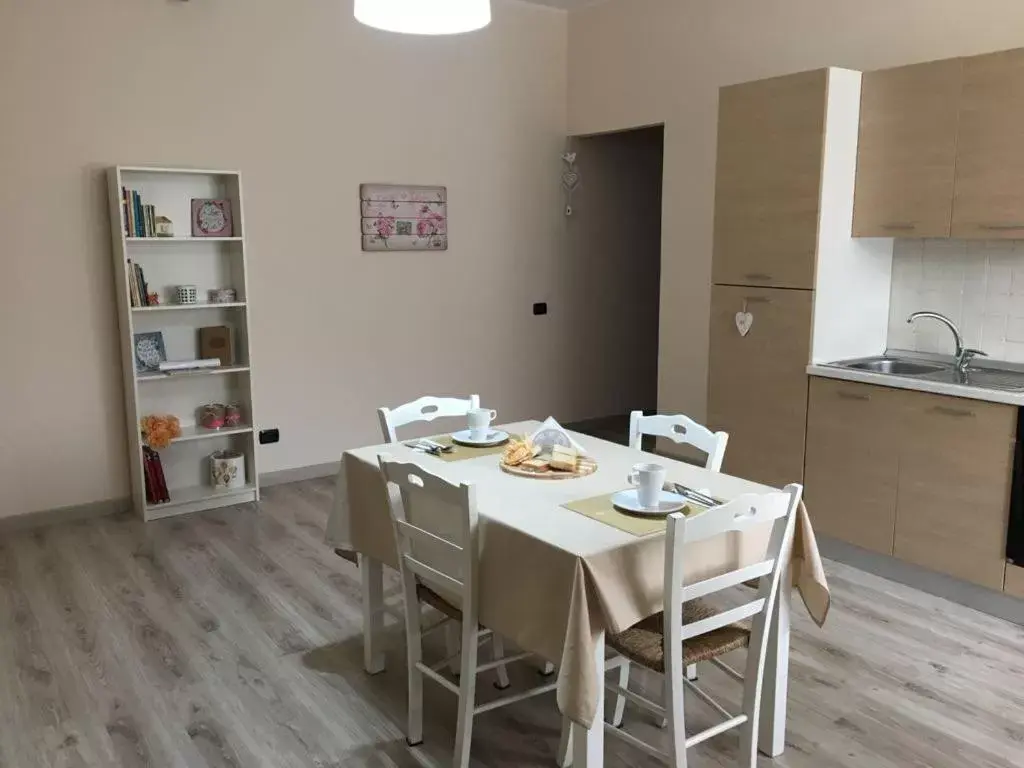 Dining Area in Le Gatte