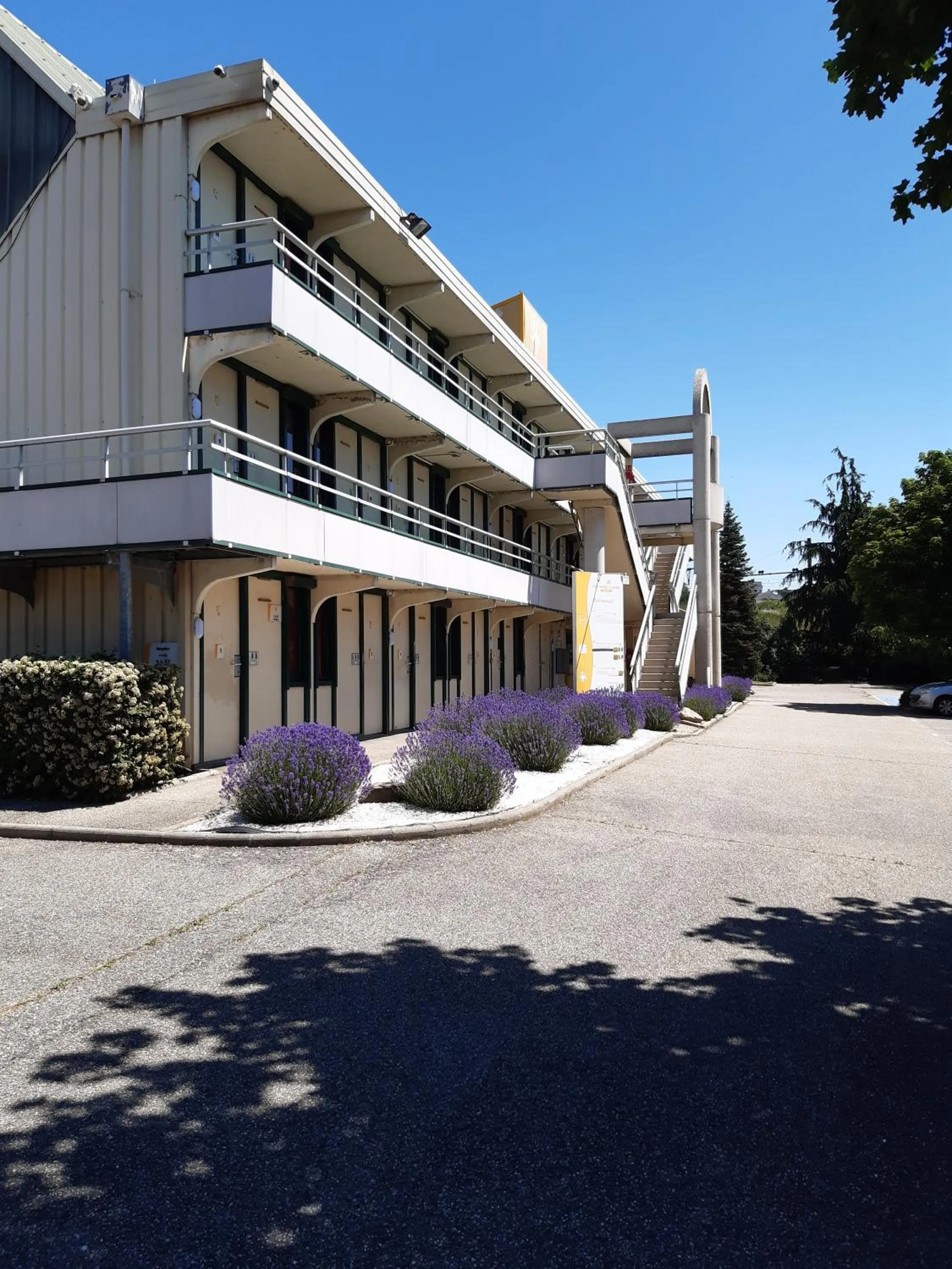 Property building in Premiere Classe Lyon Sud - Chasse Sur Rhône