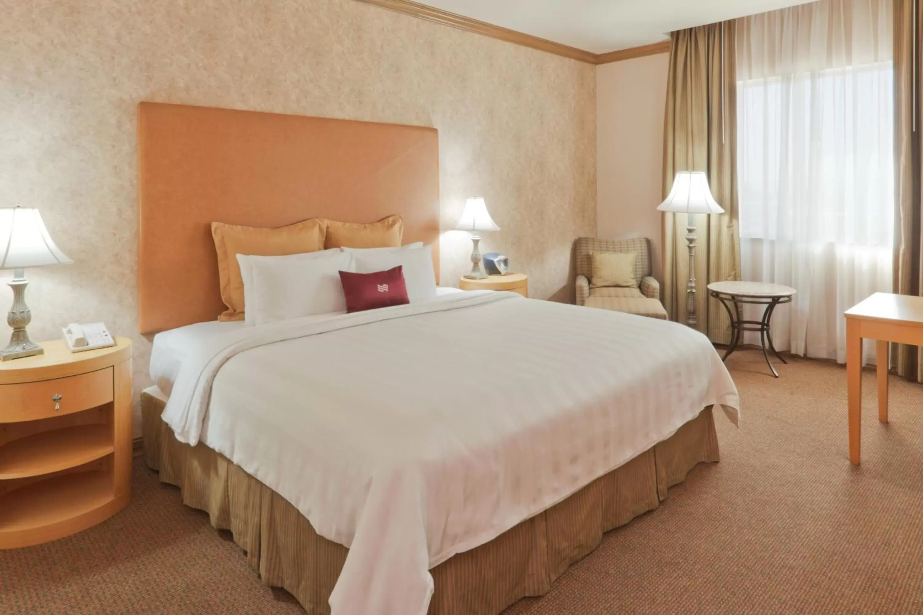 Bed in Crowne Plaza Torreon by IHG Bed in Crowne Plaza Torreon by IHG