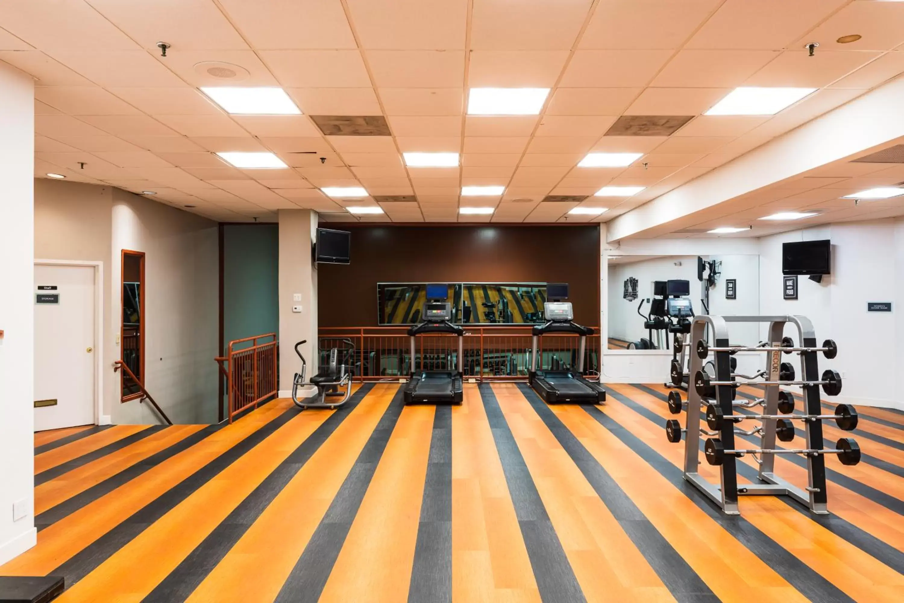 Fitness centre/facilities in APA Hotel Woodbridge