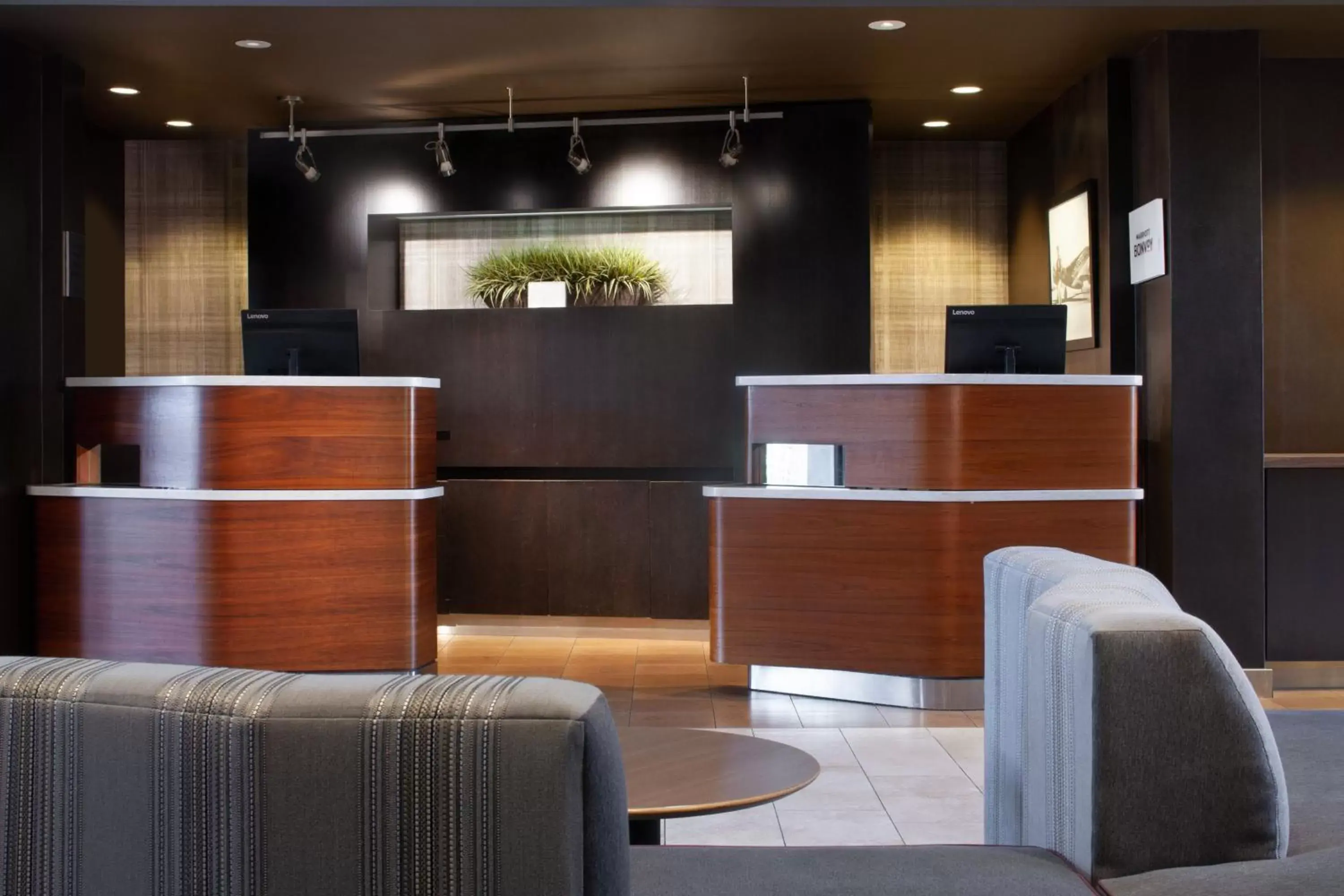 Lobby or reception, Lobby/Reception in Courtyard by Marriott Oakland Airport