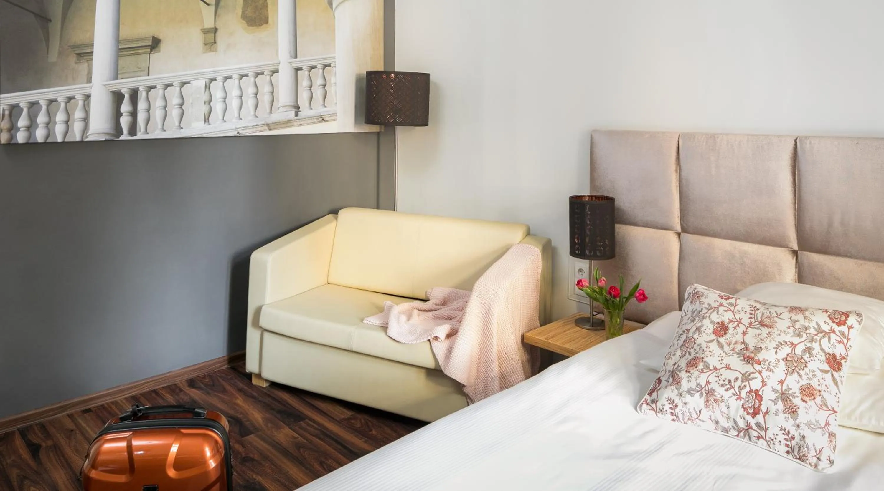 Seating area, Bed in Cracowdays