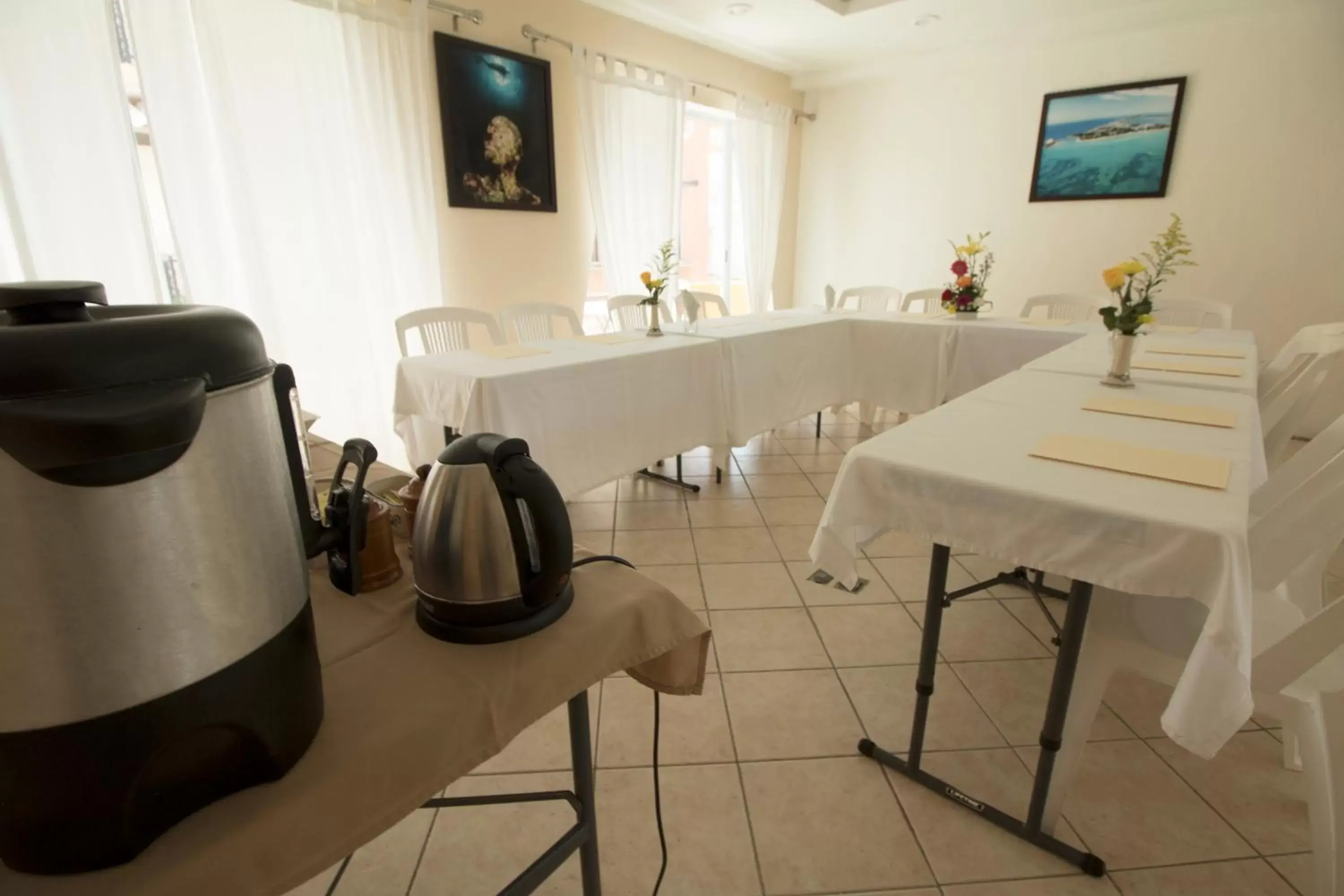 Day, Coffee/Tea Facilities in Hotel Bucaneros Isla Mujeres