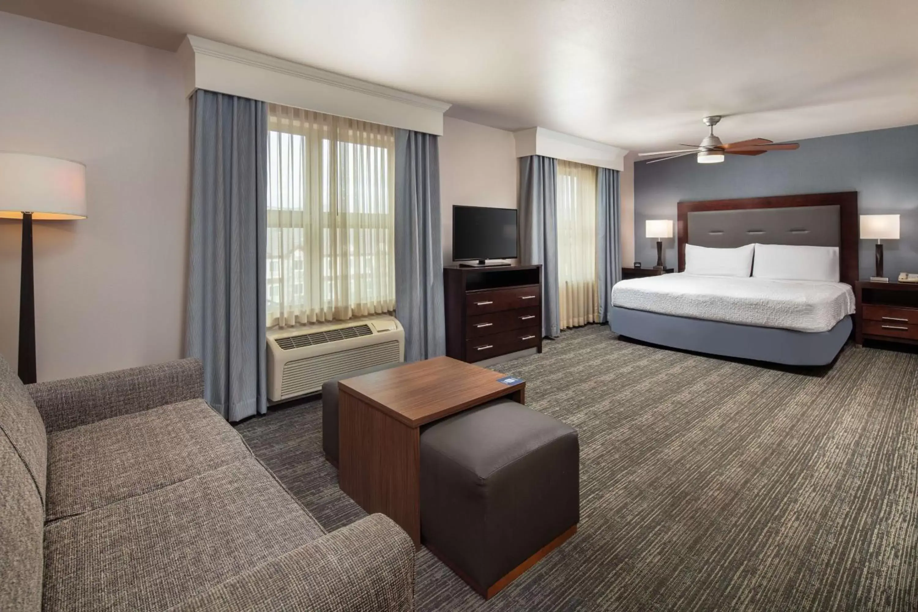 Bed in Homewood Suites by Hilton Fairfield-Napa Valley Area