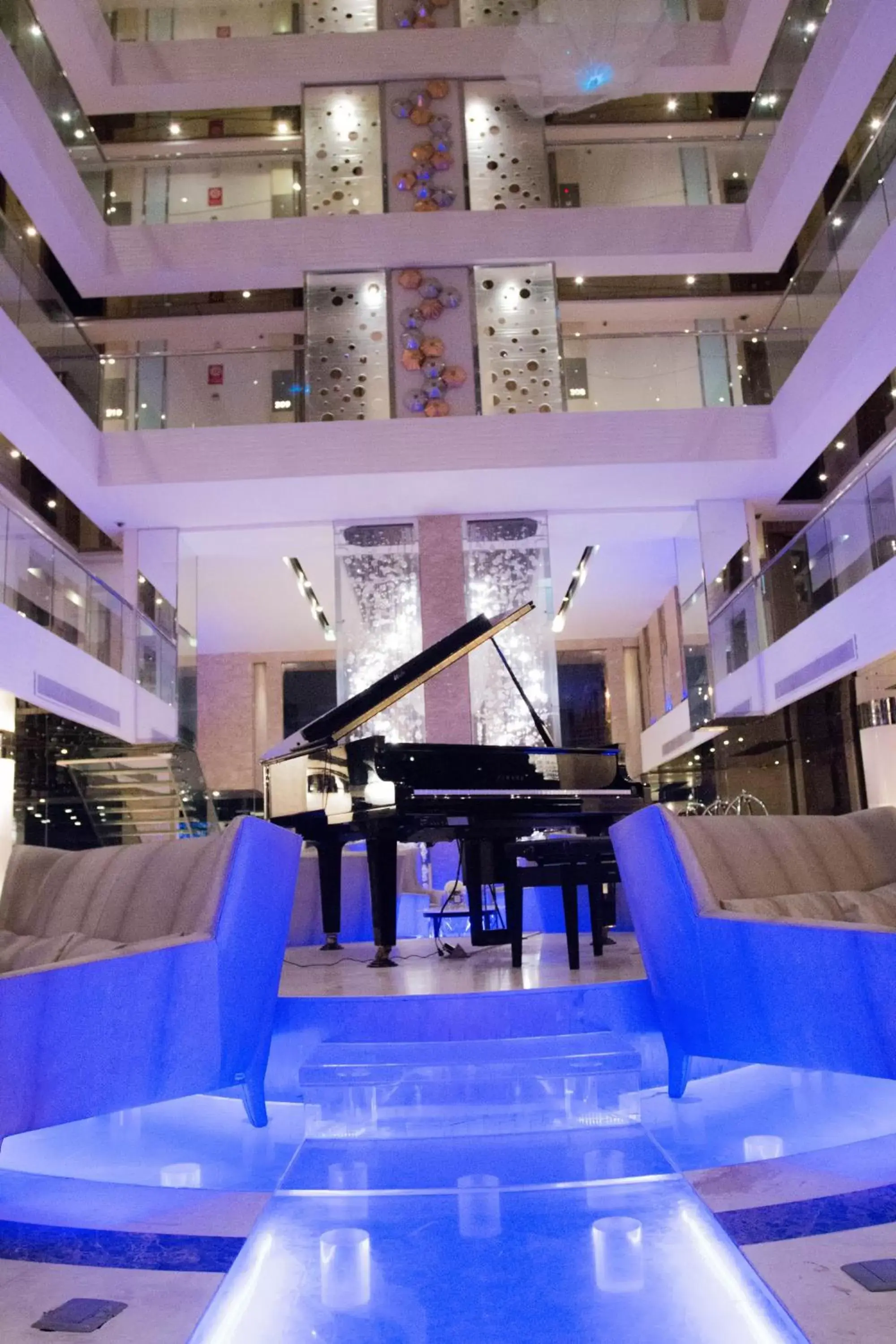 Lobby or reception, Swimming Pool in The Sanctuary Resort Pattaya, BW Signature Collection