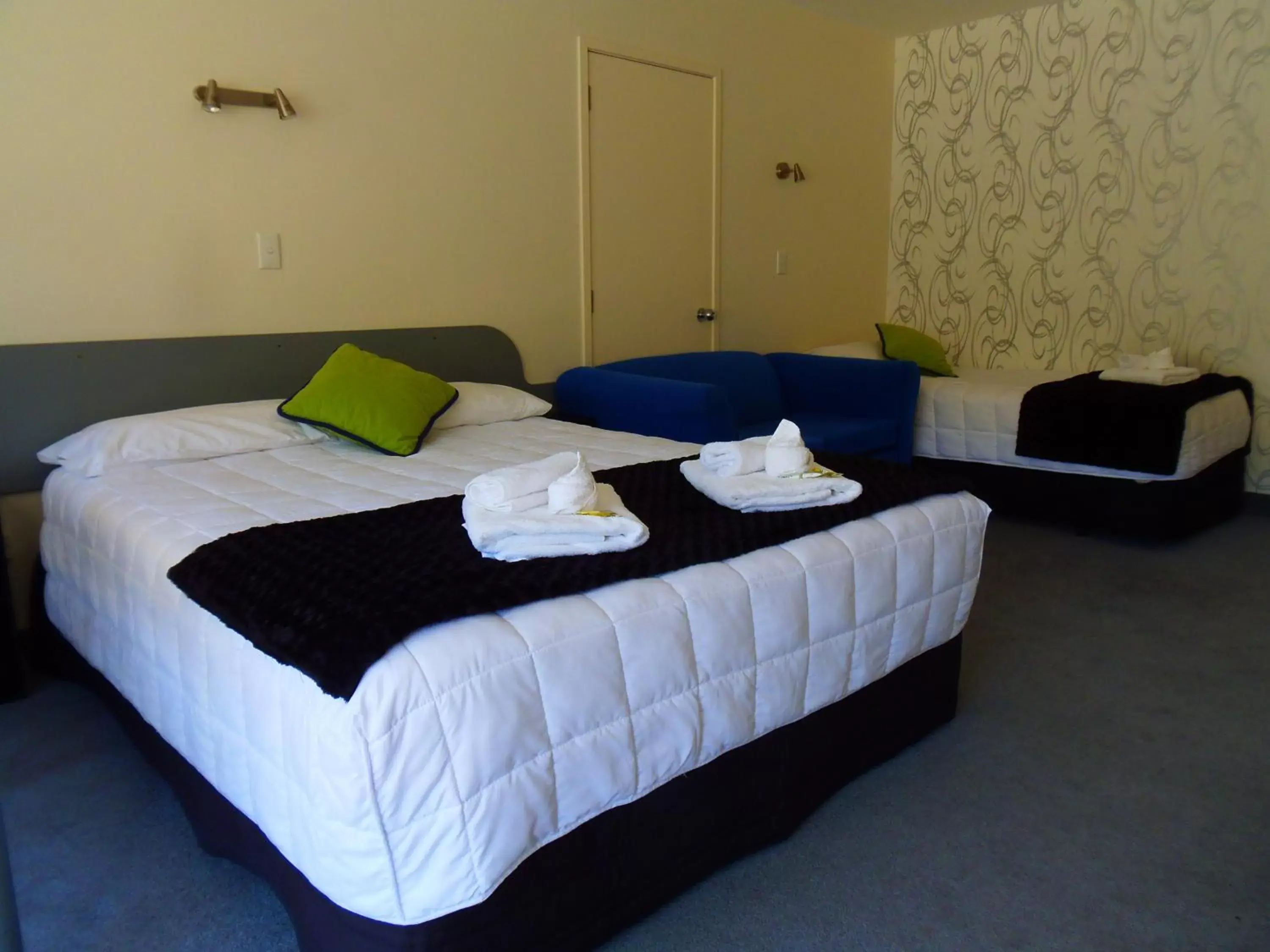 Bed in Kapiti Lindale Motel and Conference Centre