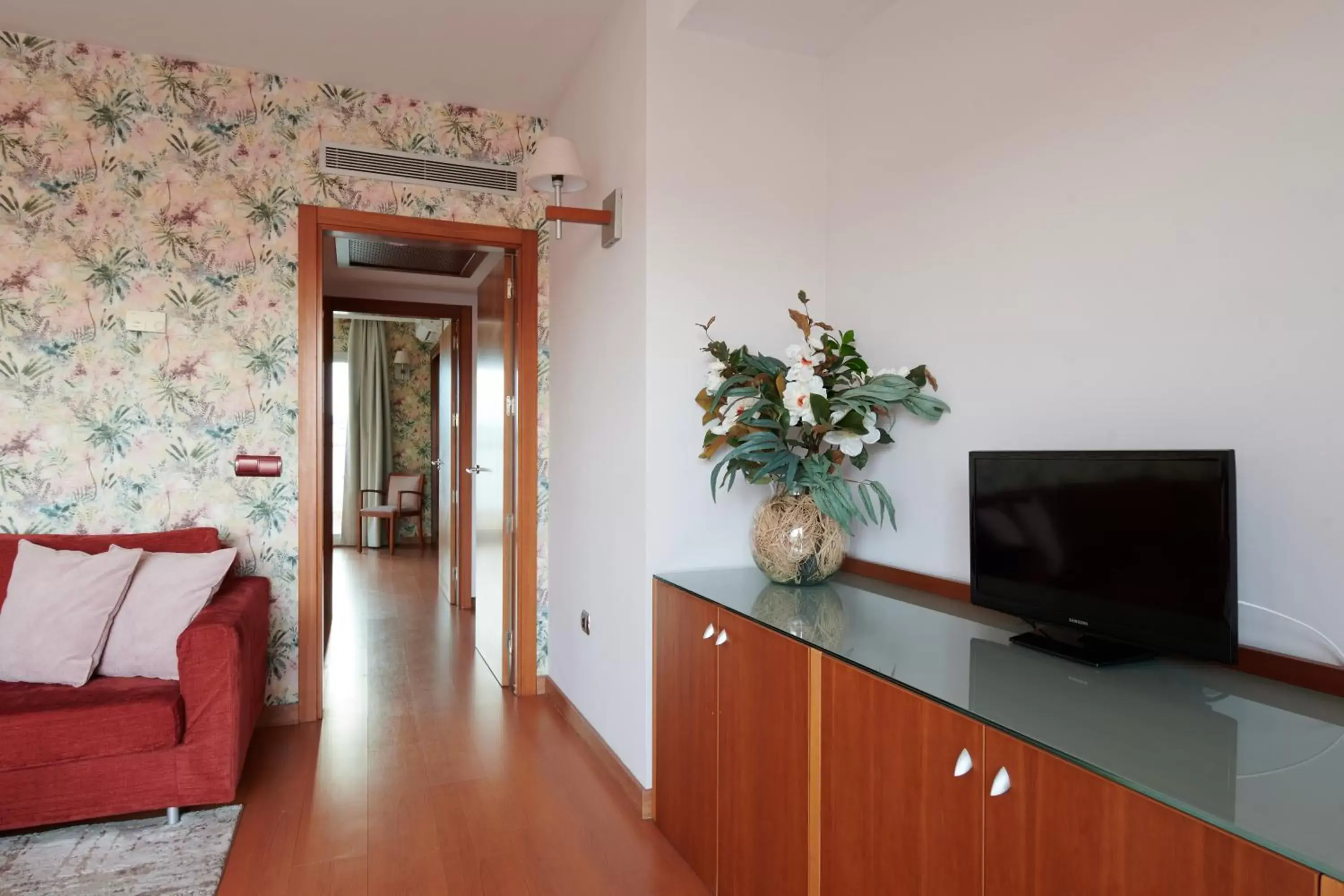 Living room, TV/Entertainment Center in Ramblas Vendrell