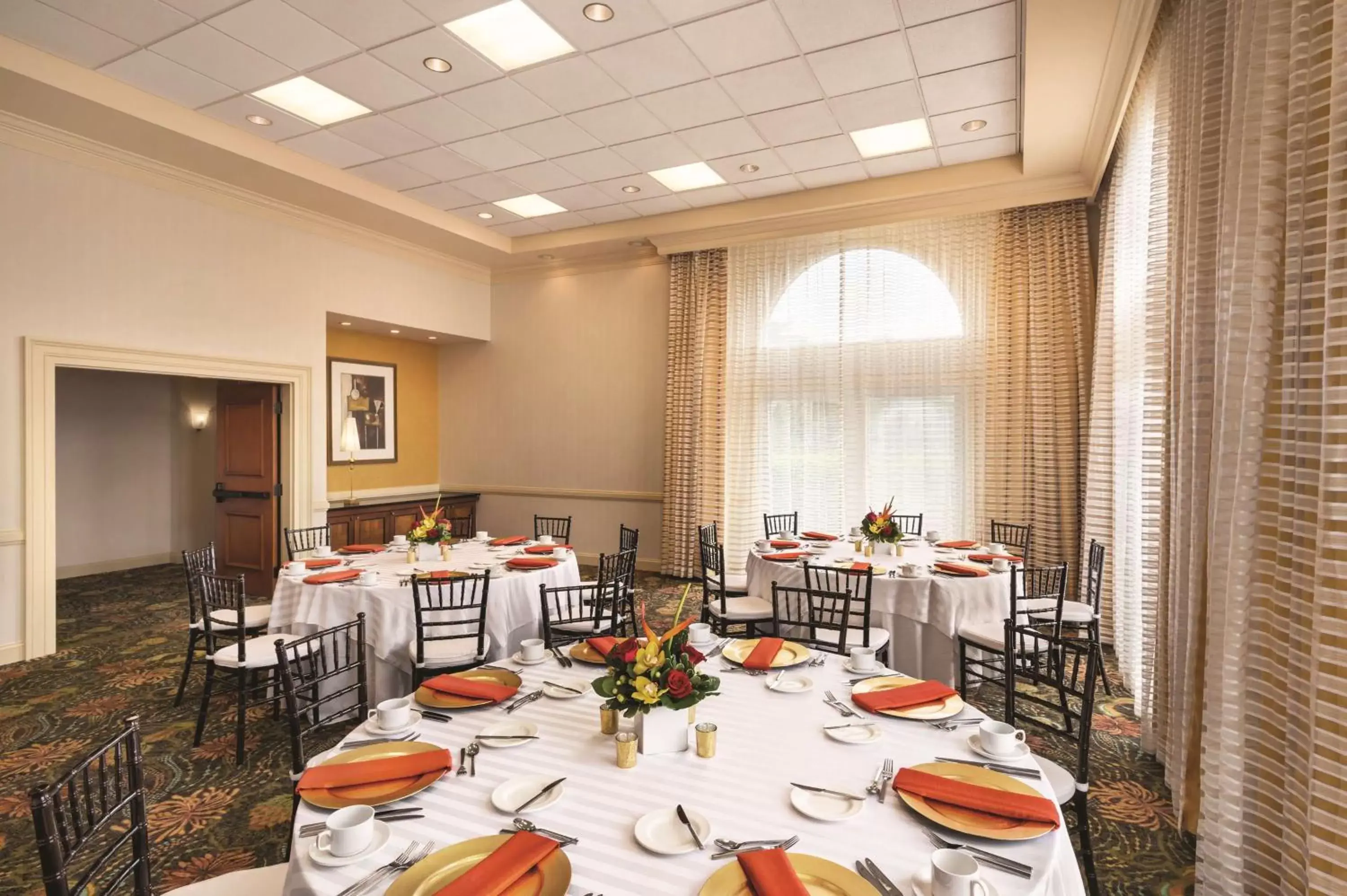 Meeting/conference room, Restaurant/Places to Eat in Hilton Naples