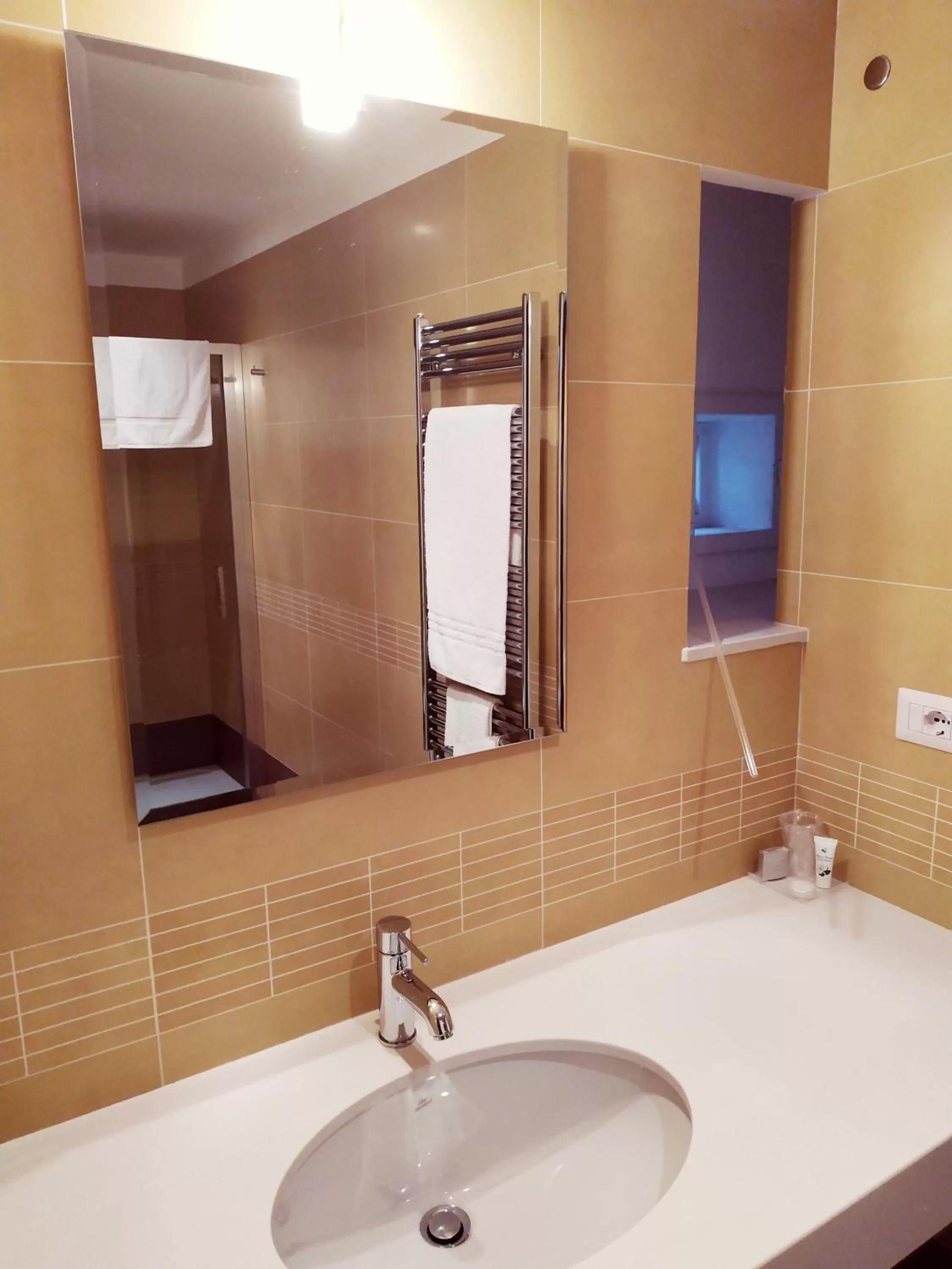 Bathroom in Alsecondopiano B&B