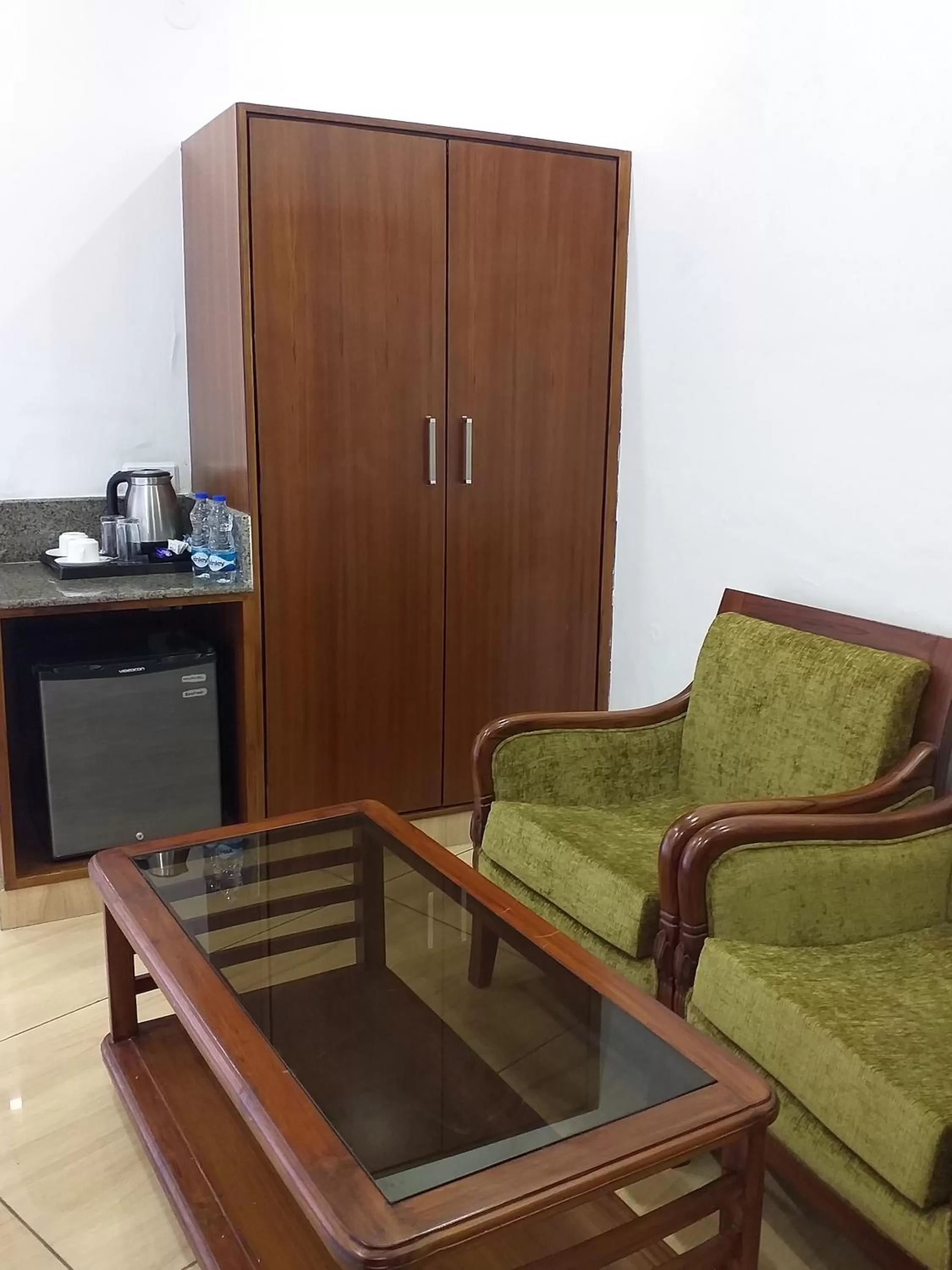 Food and drinks in Grand Hotel Nawanshahr