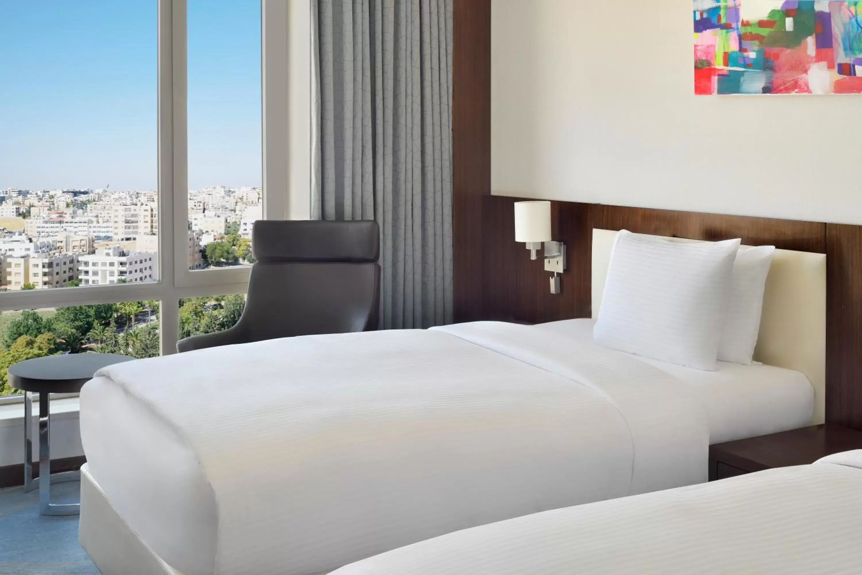 Bedroom, Bed in Mövenpick Hotel Amman