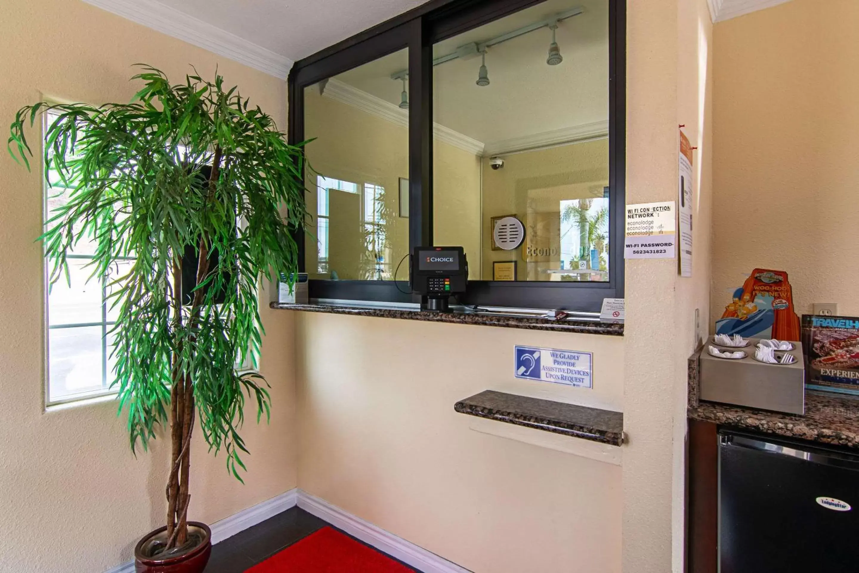 Lobby or reception, Lobby/Reception in Econo Lodge Long Beach I-405