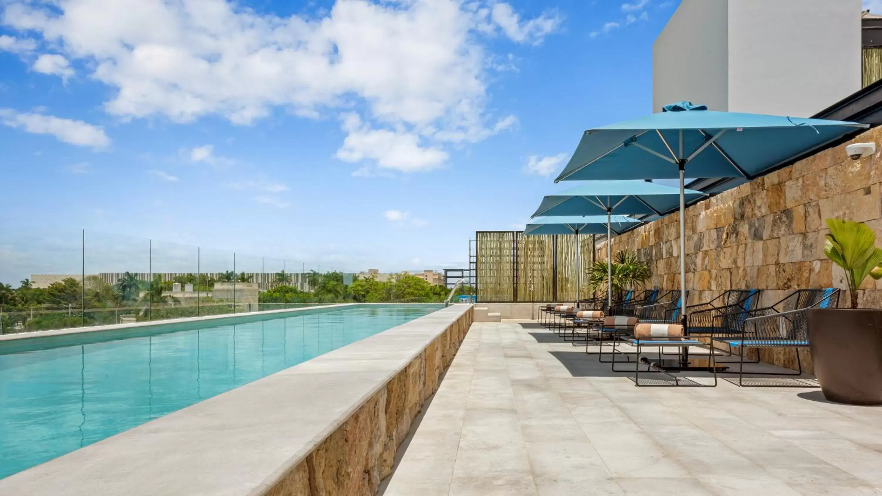 Swimming pool in Wayam Mundo Imperial Swimming pool in Wayam Mundo Imperial