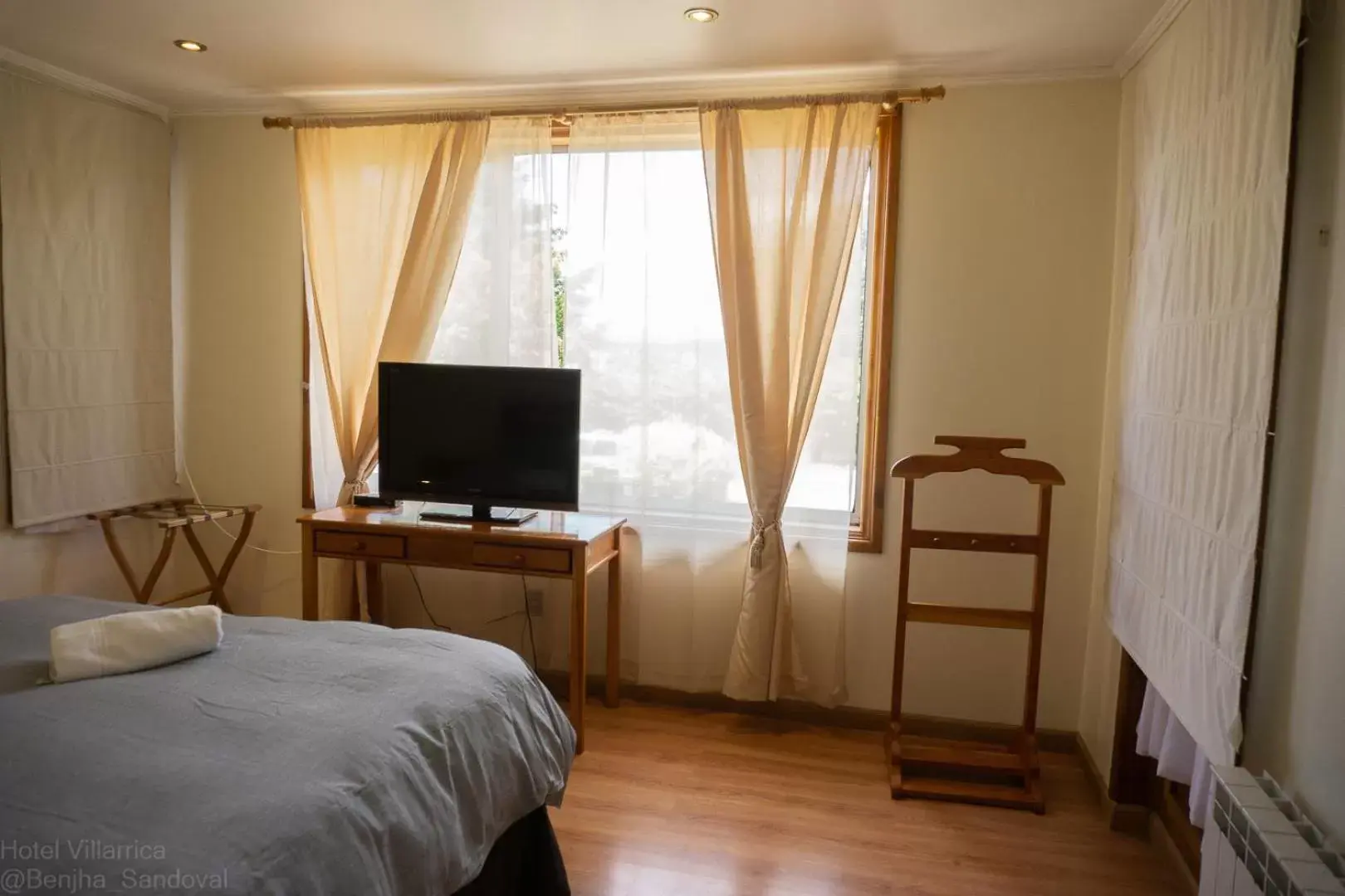 Standard Queen Room - single occupancy in Hotel y Cabañas Villarrica Standard Queen Room - single occupancy in Hotel y Cabañas Villarrica