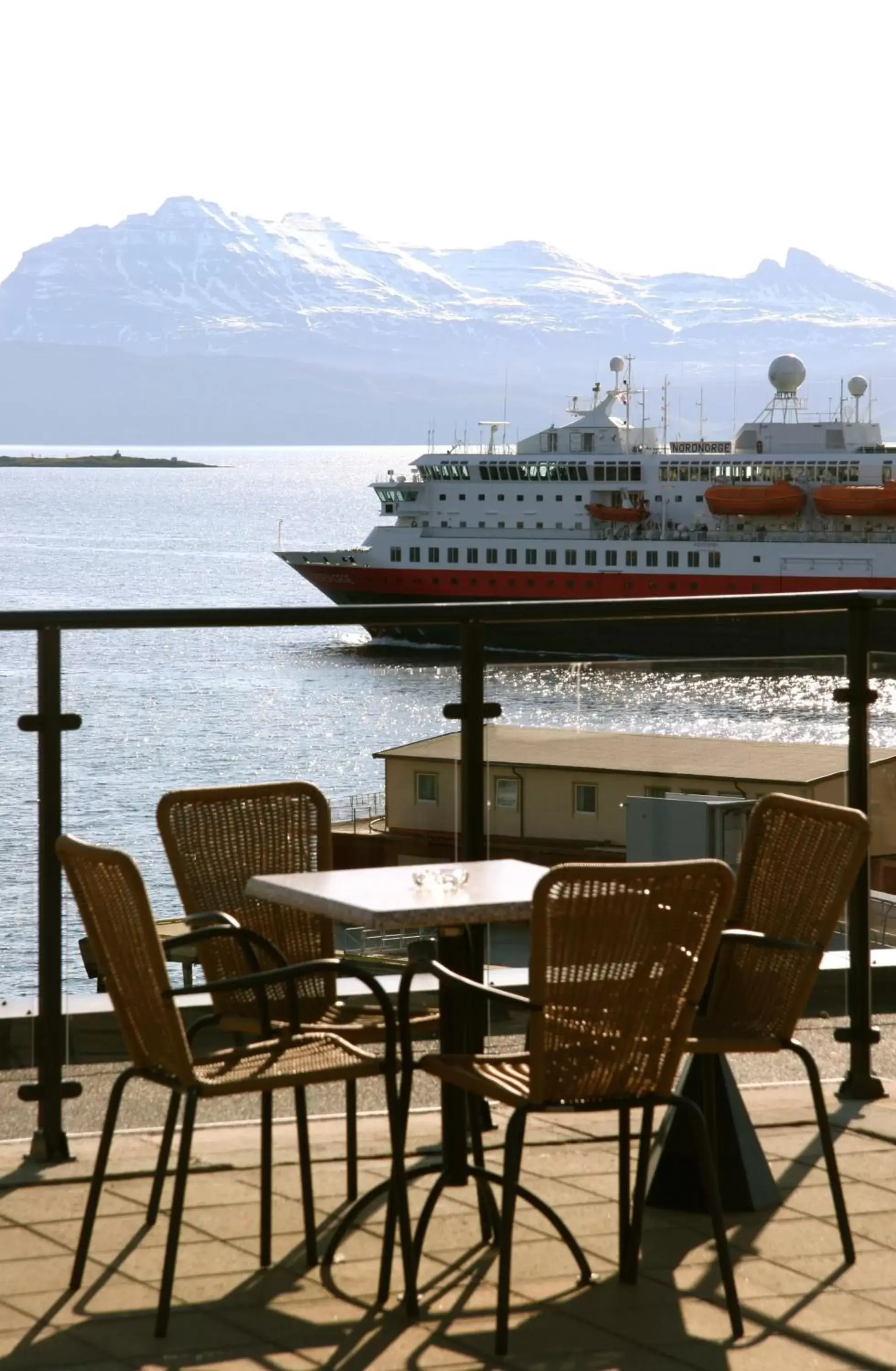 Balcony/Terrace, Mountain View in Thon Hotel Harstad