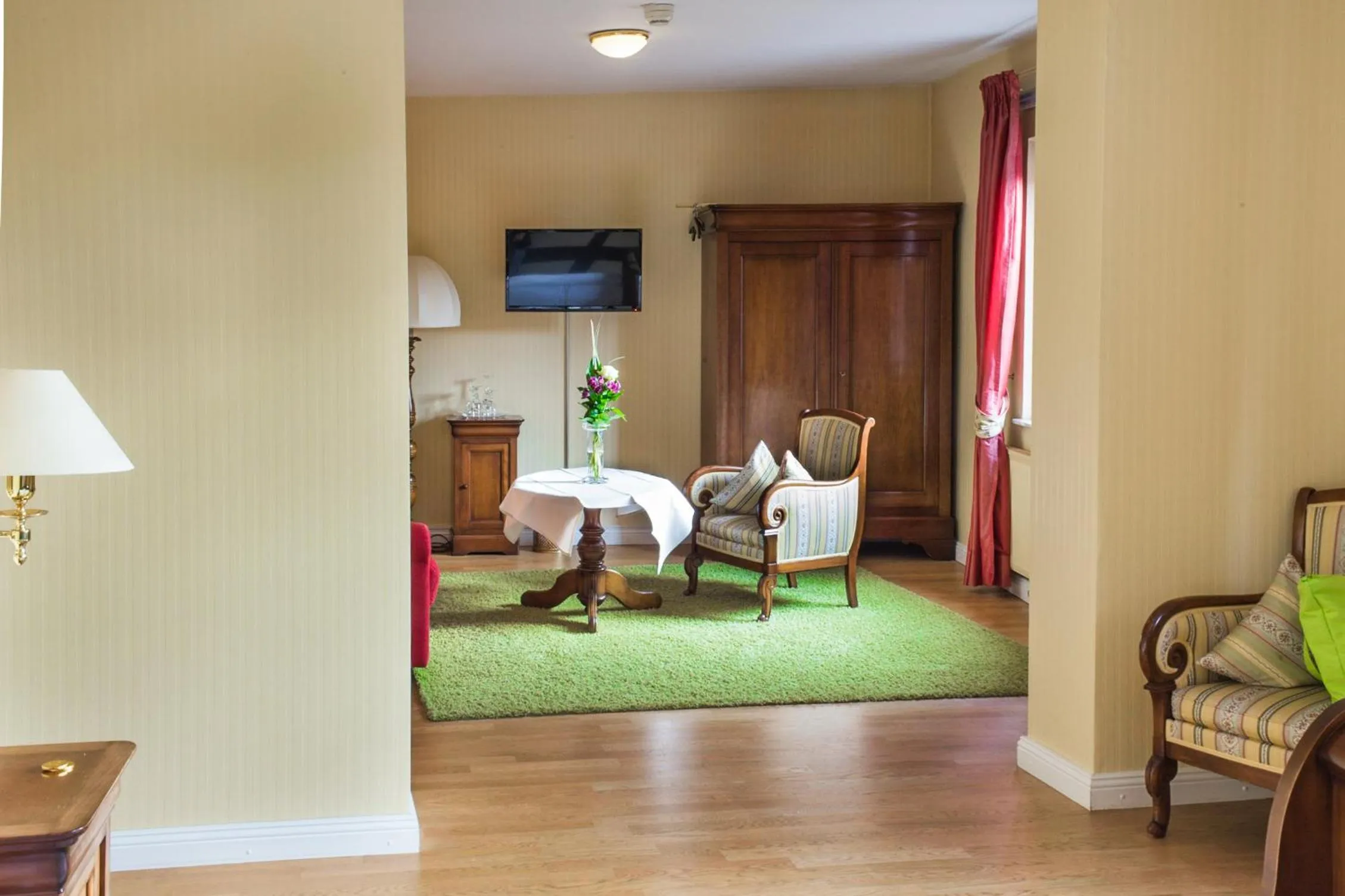 Photo of the whole room in WAGNERS Hotel Greifen-Post