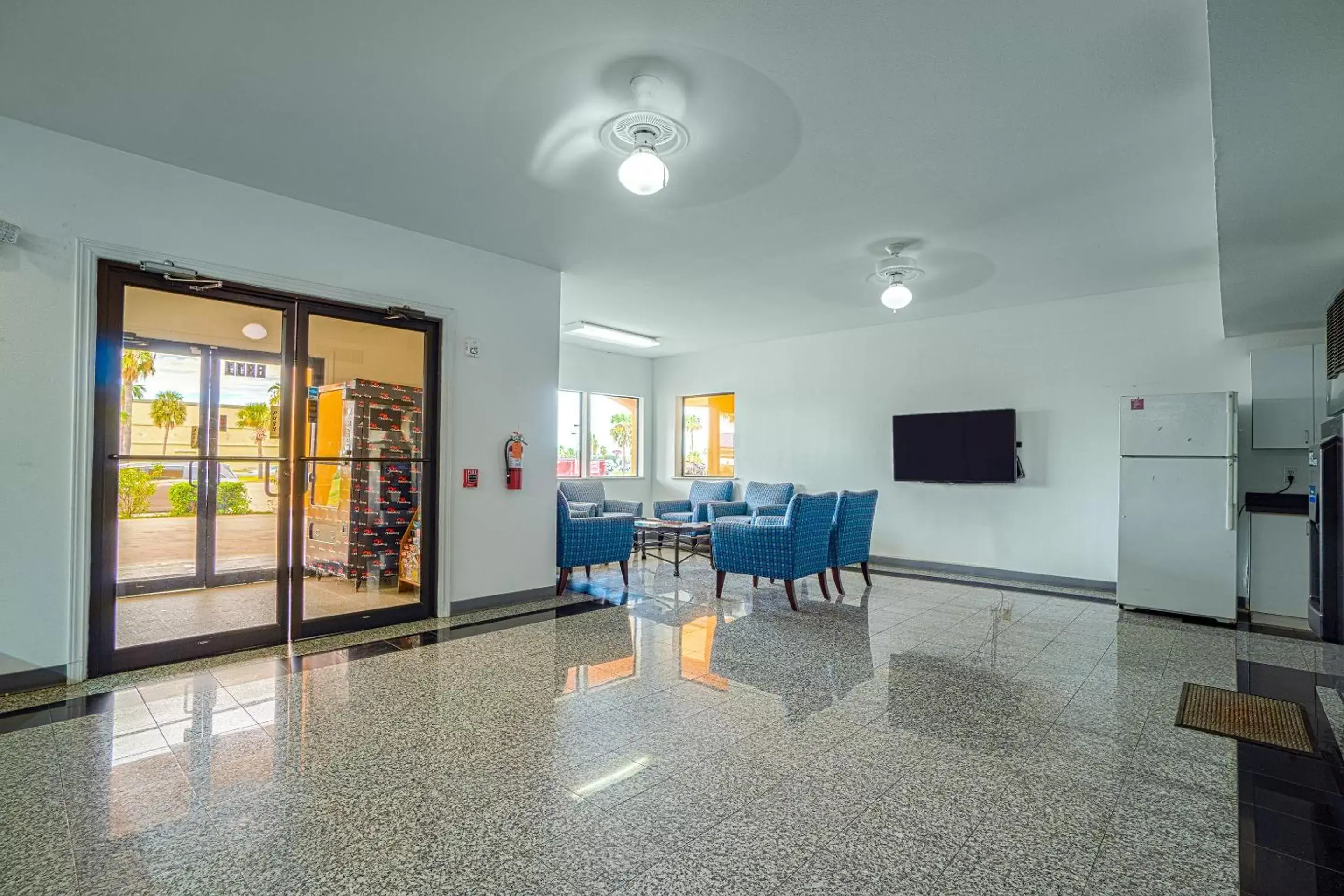 Lobby or reception in Island Inn By OYO Galveston Beach, TX