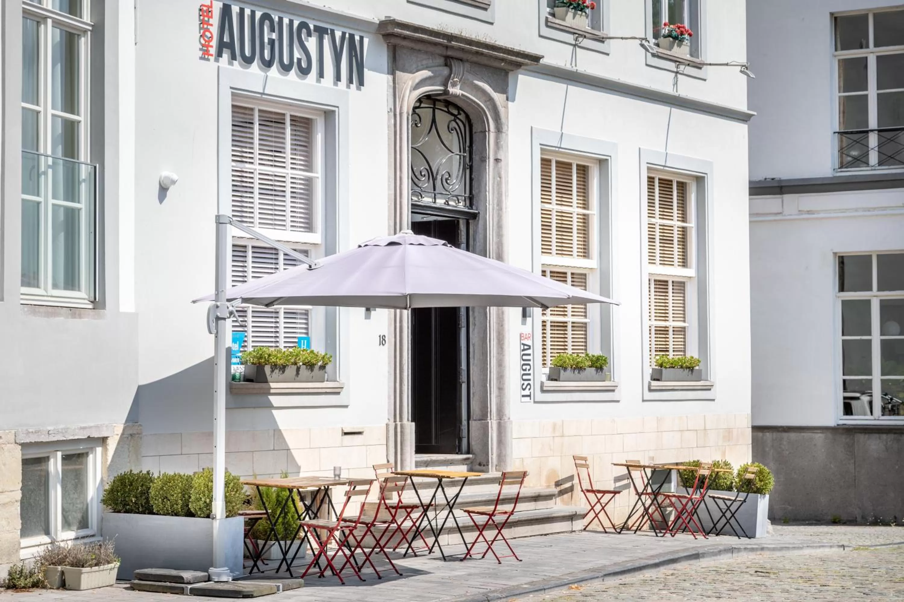 Property building in Hotel Augustyn Brugge